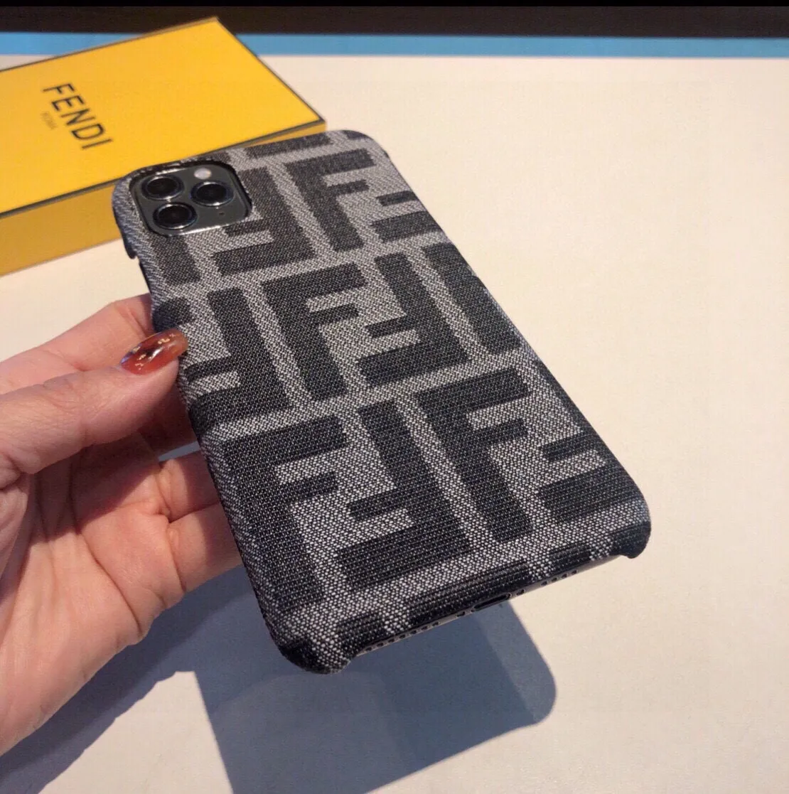 Fendi クラシックFF iPhone14 ケース ブラック - 画像 (6)