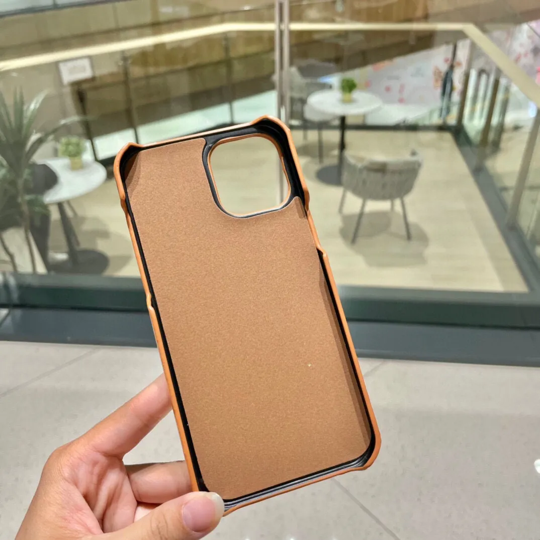 FENDI フェンディ オレンジ&ホワイト カードスロットケース - 画像 (4)