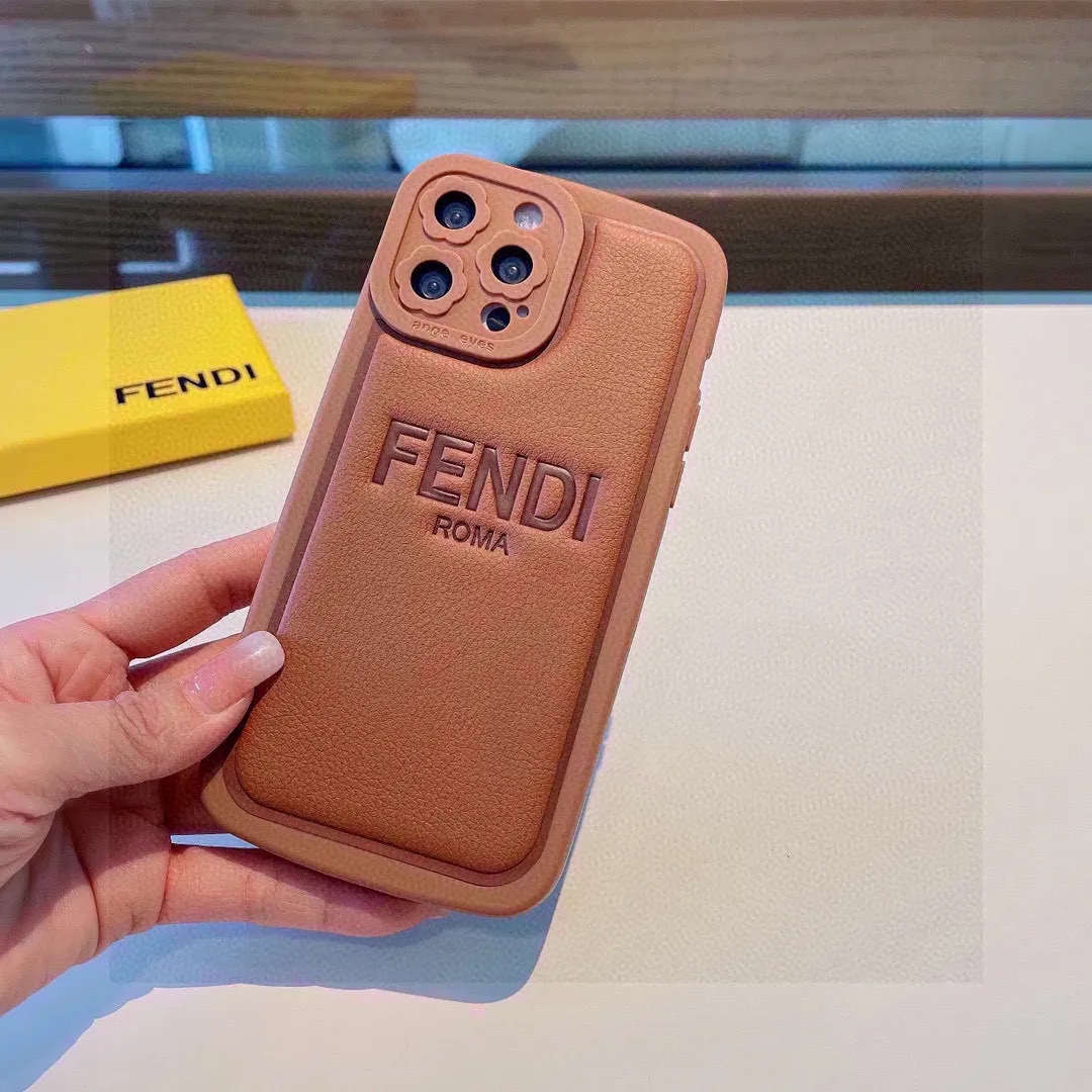 FENDI 茶色 全包TPU iPhone15pro maxケース - 画像 (7)
