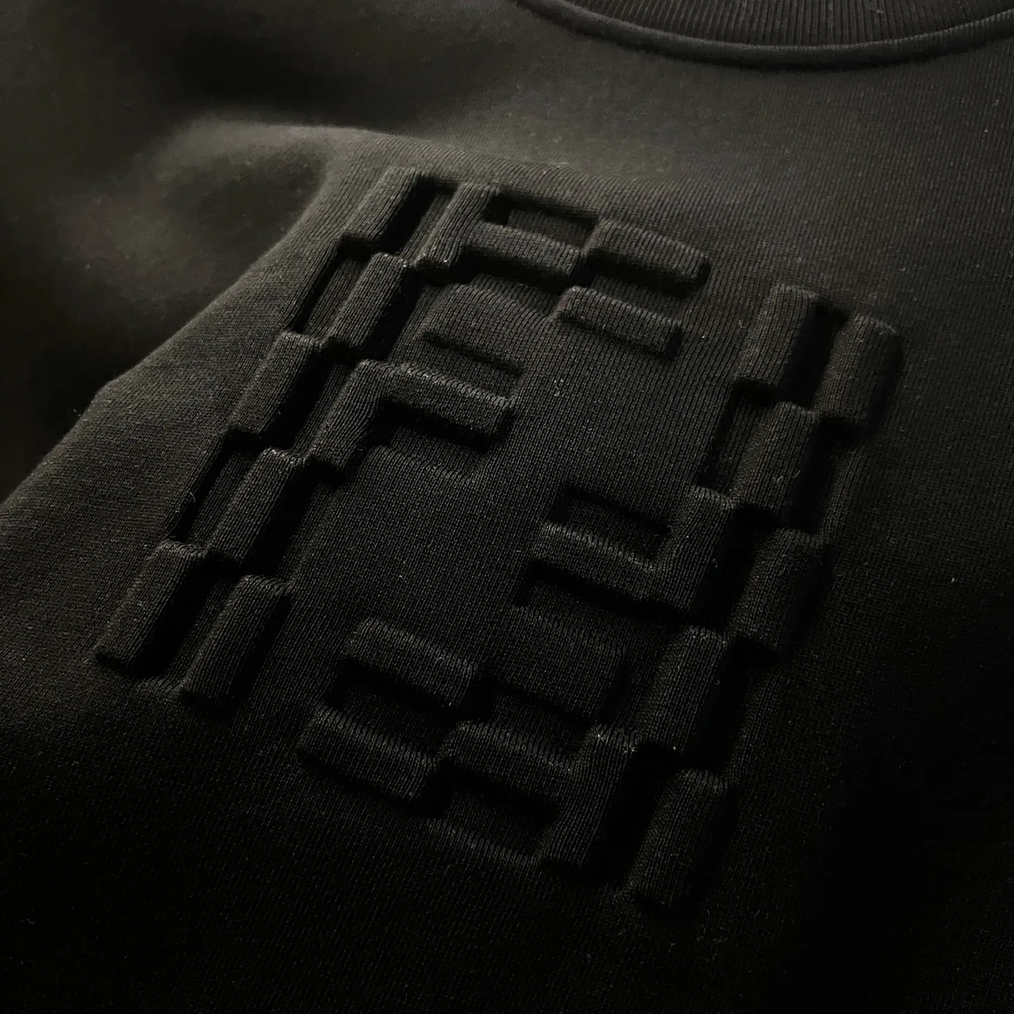 FENDI 420gコットンラウンドネックスウェット ブラック - 画像 (7)