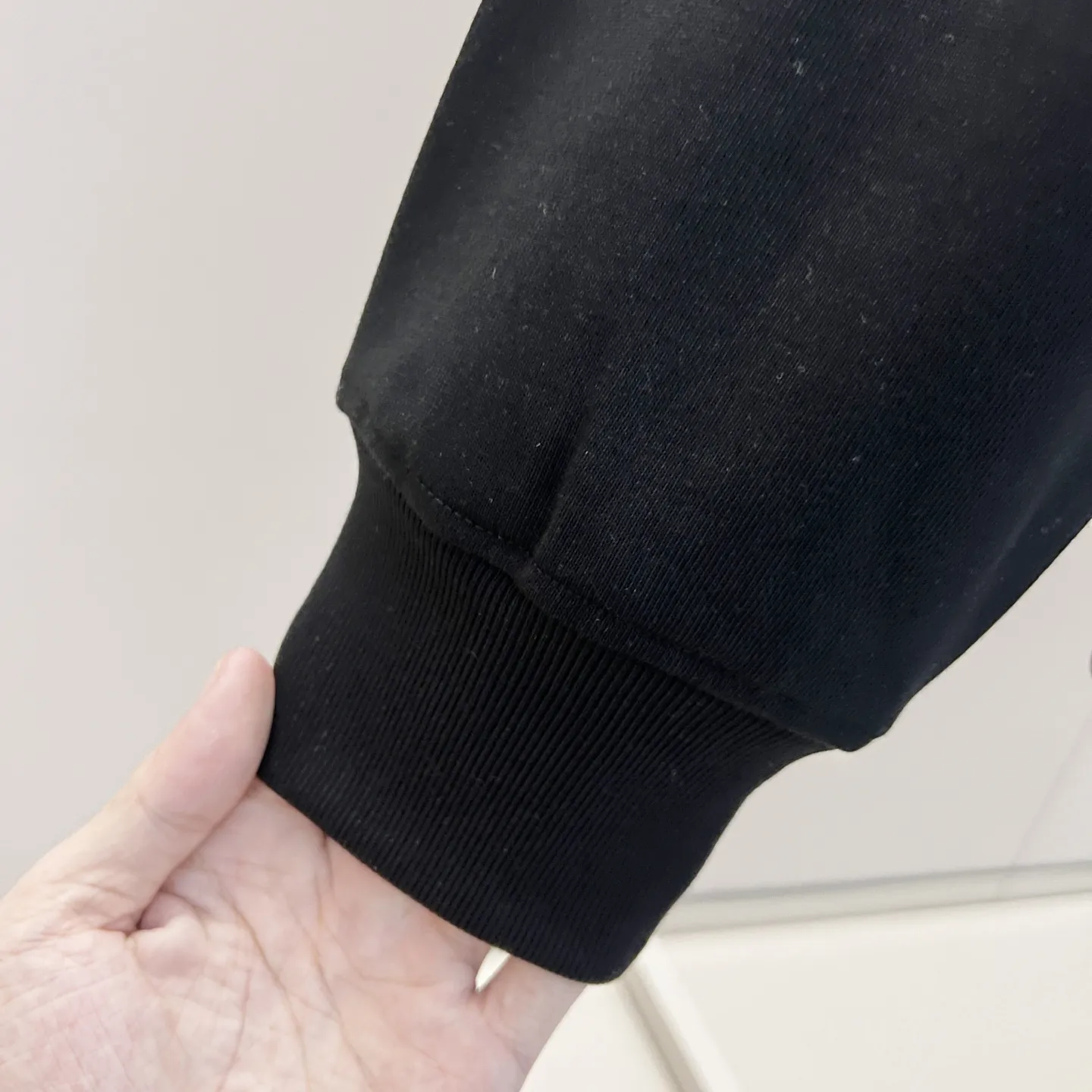 FENDI 420gコットンラウンドネックスウェット ブラック - 画像 (8)