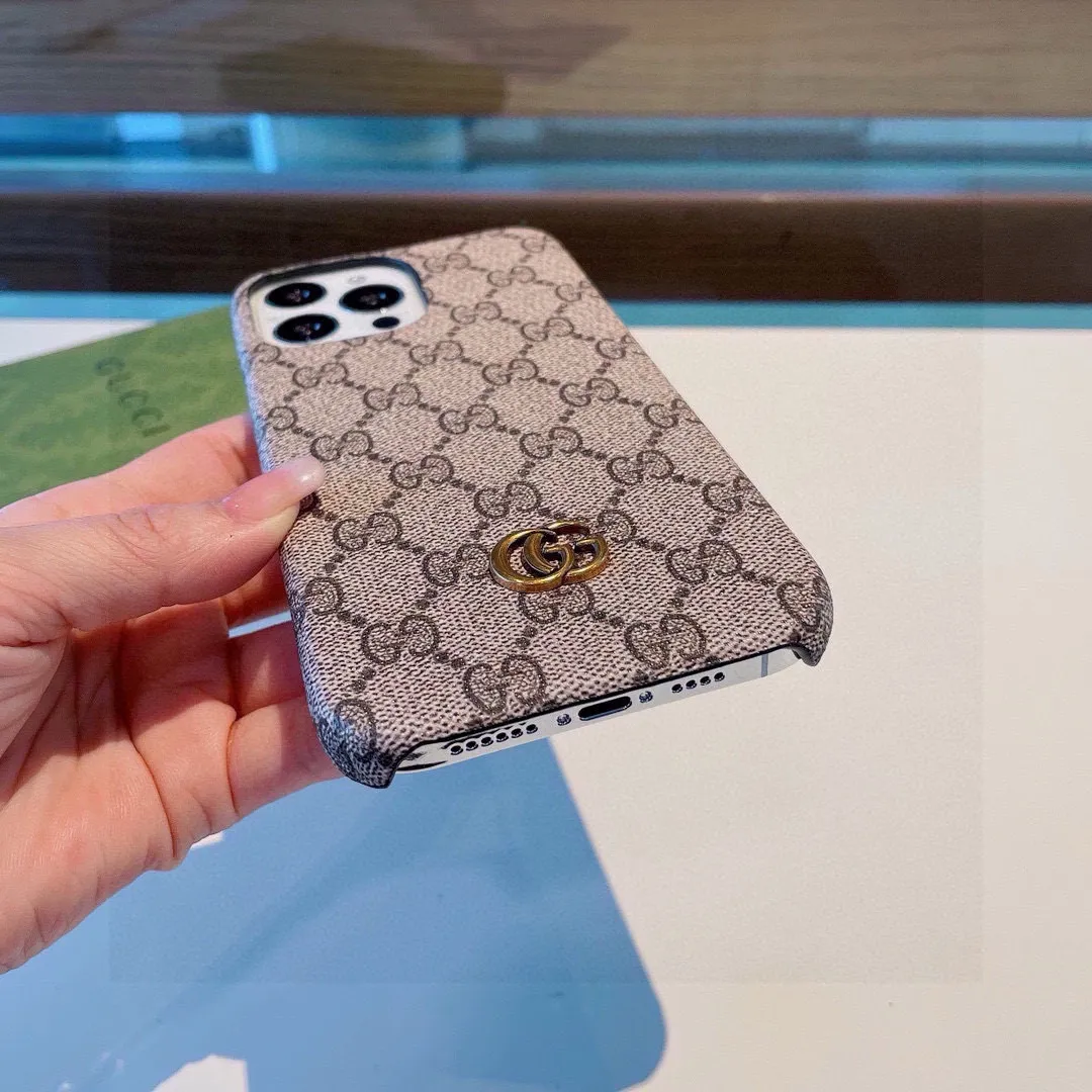 Gucci iPhoneケース クラシック柄 ベージュ - 画像 (6)