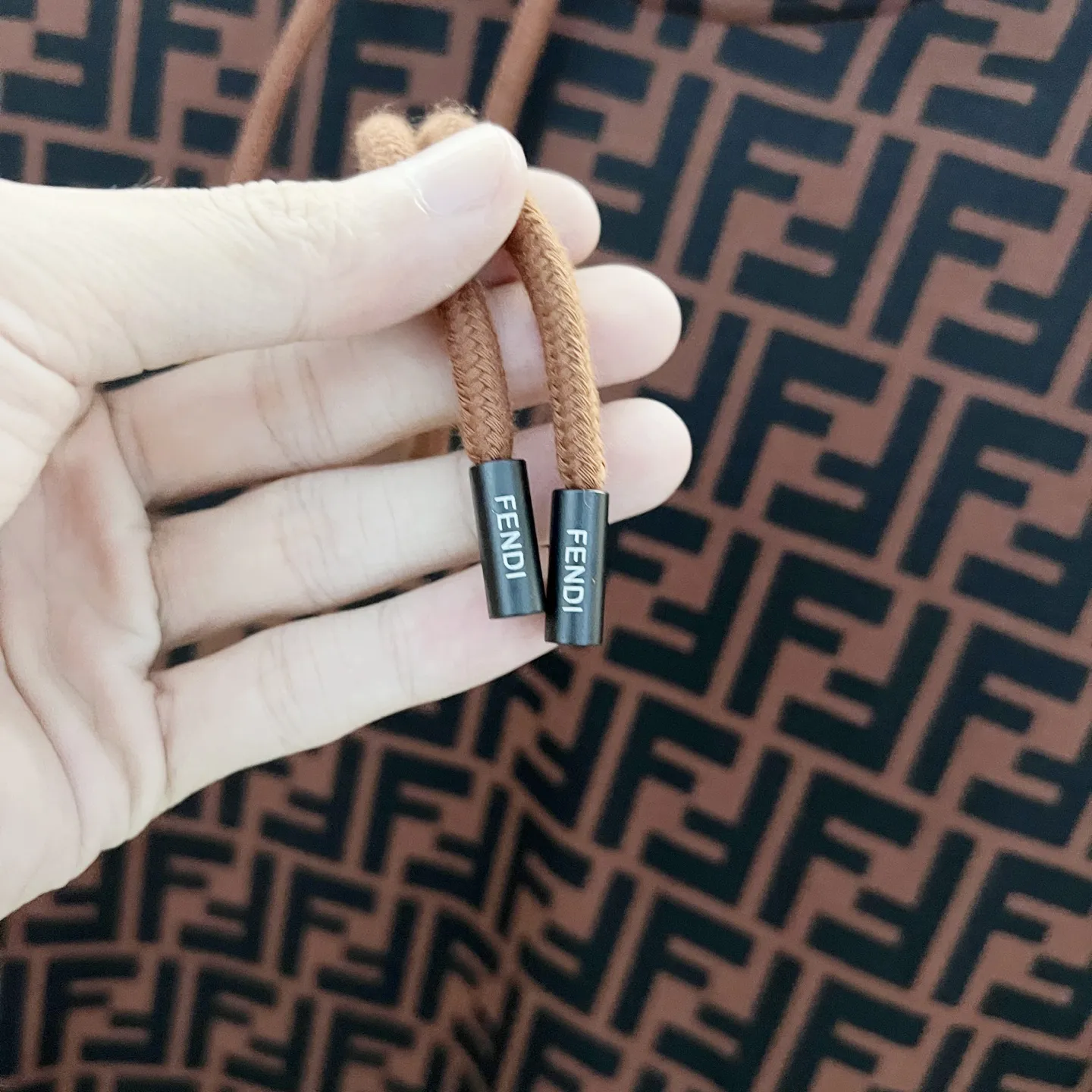 FENDI 420gコットン黒灰色パーカー - 画像 (7)