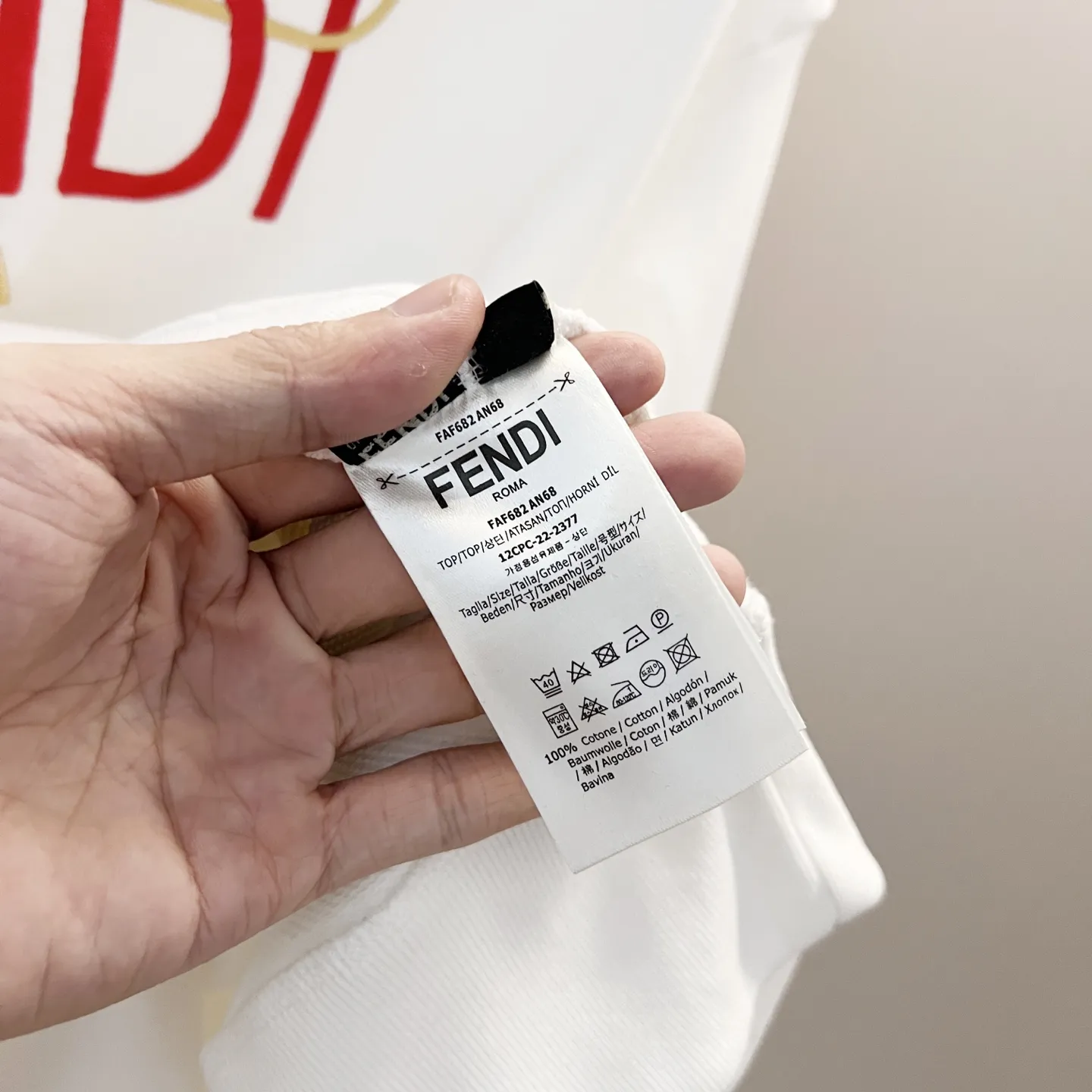 FENDI 420gコットン白カラーフーディ - 画像 (9)