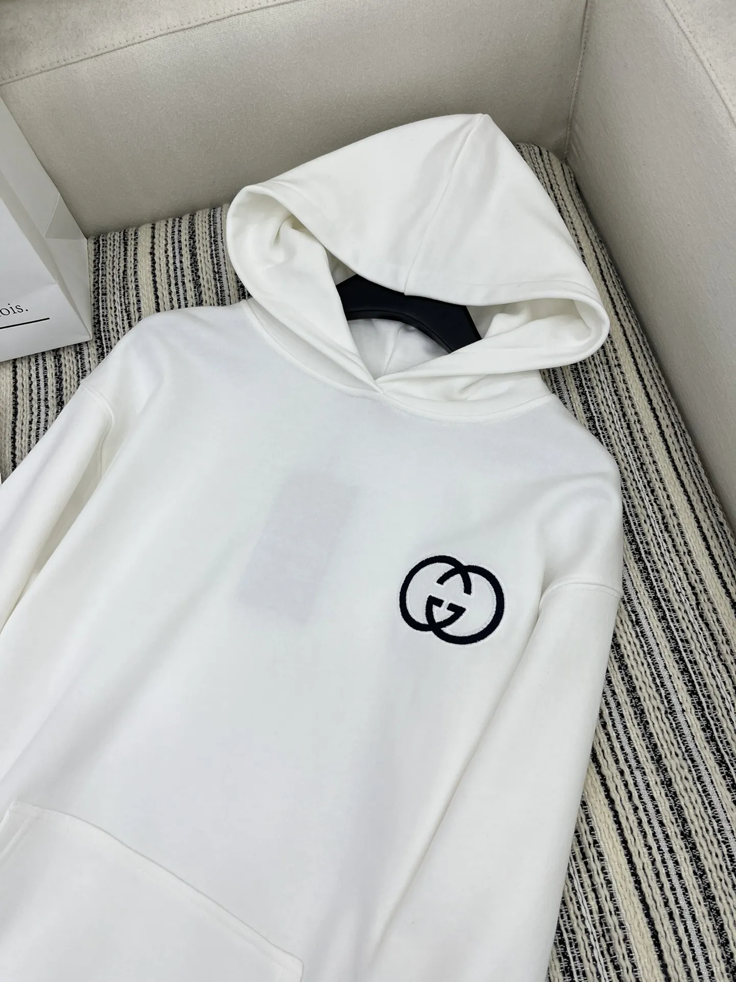 Gucci 2024新品白 Hoodie刺繍デザイン - 画像 (3)