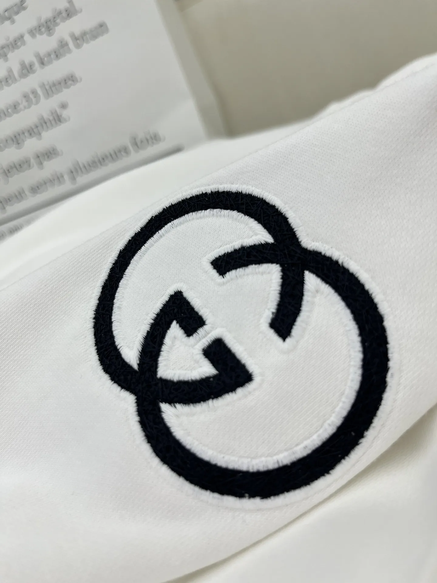 Gucci 2024新品白 Hoodie刺繍デザイン - 画像 (6)