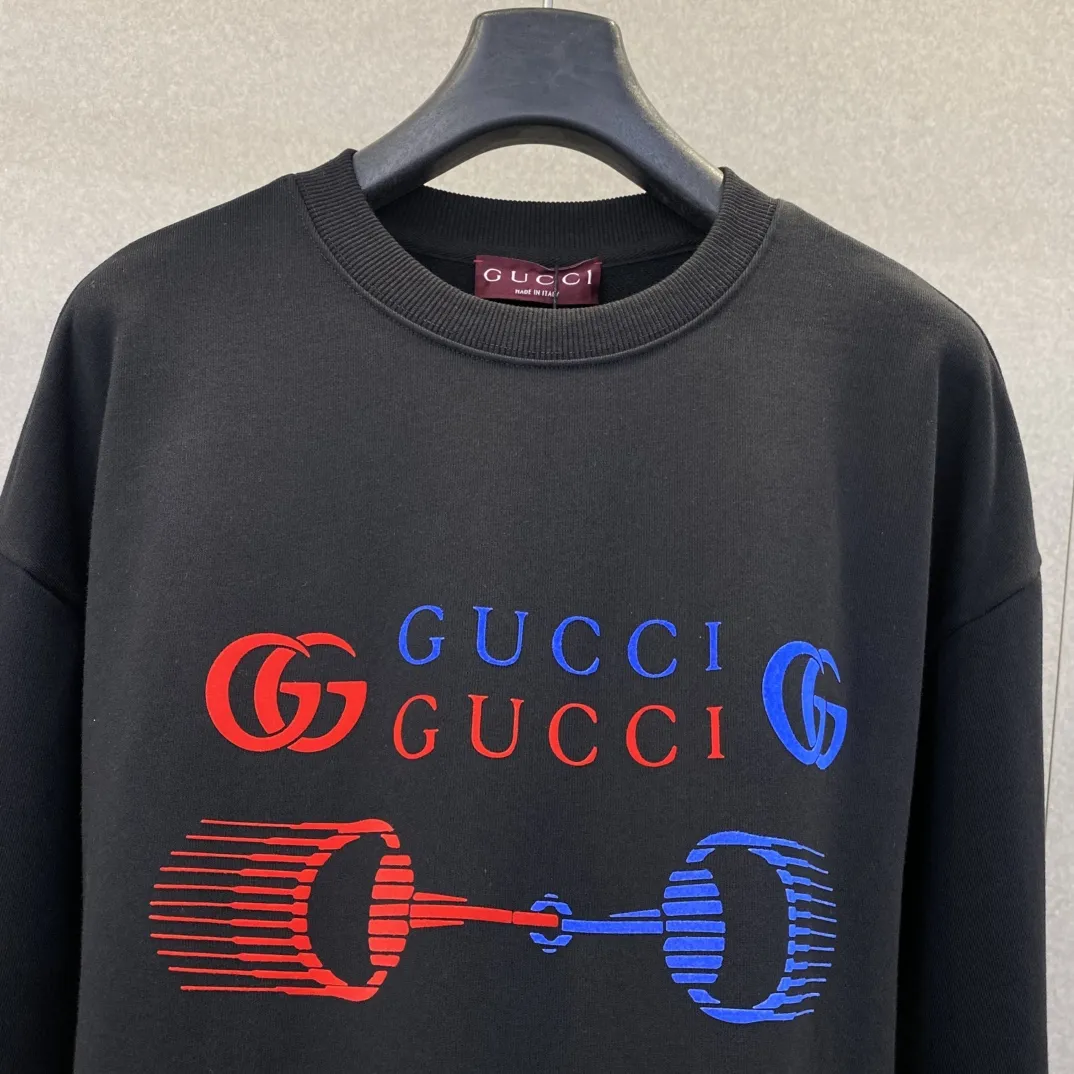 Gucci 25新作ブラックロゴプリント長袖スウェット - 画像 (7)