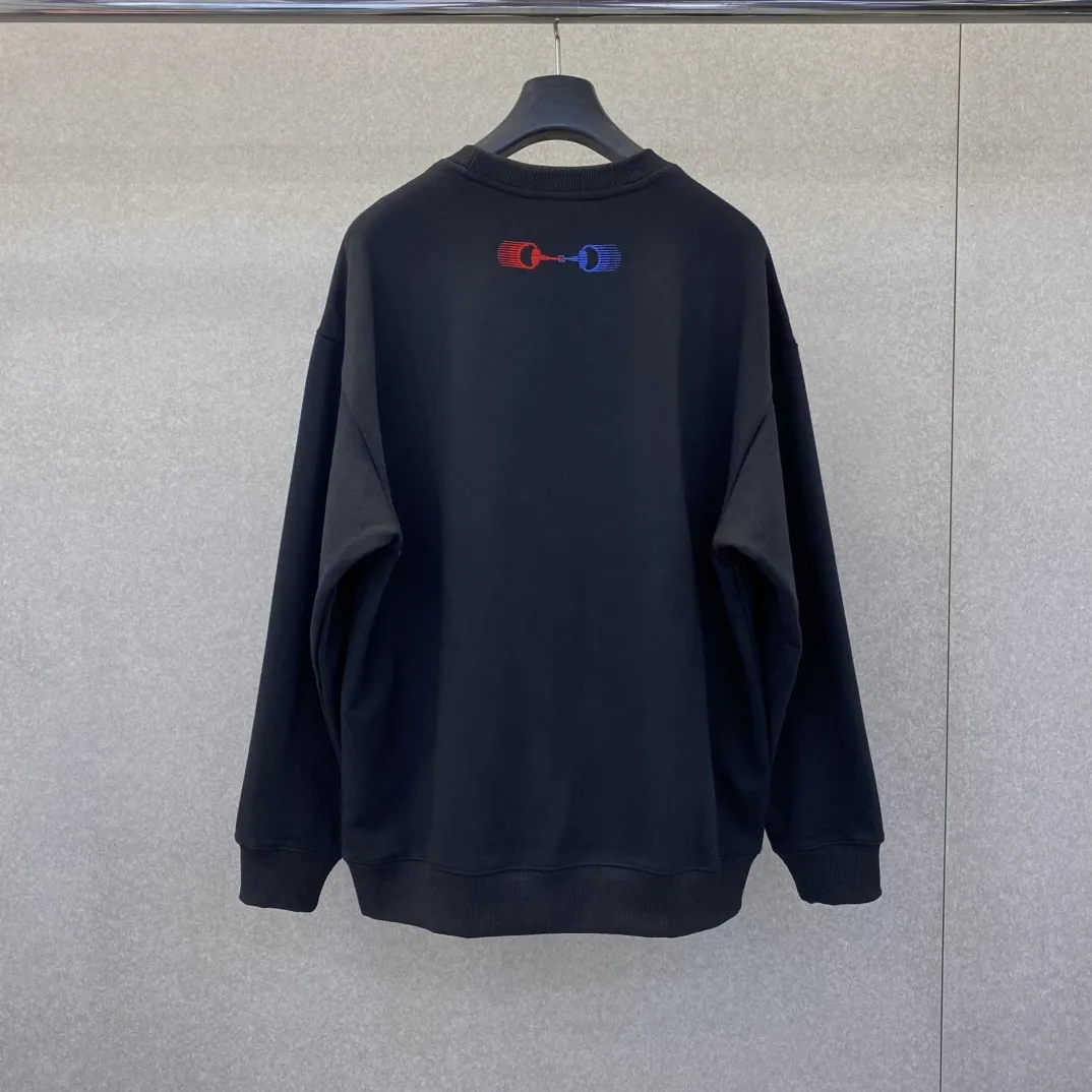 Gucci 25新作ブラックロゴプリント長袖スウェット - 画像 (8)