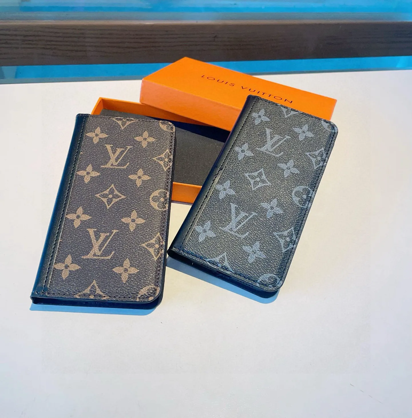 Louis Vuitton ブラッククラシックiPhoneケース - 画像 (6)