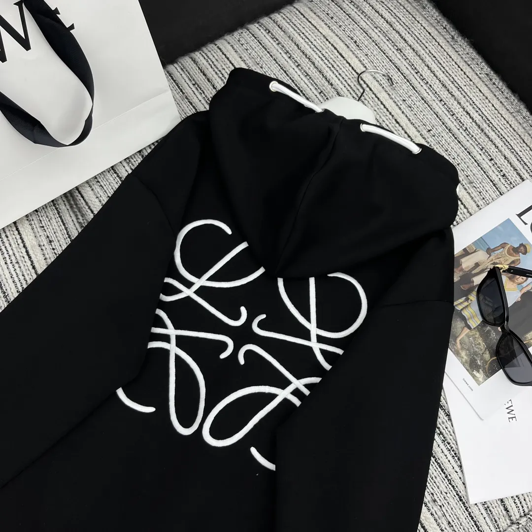 LOEWE シリーズ ブラック刺繍ロゴセット - 画像 (10)