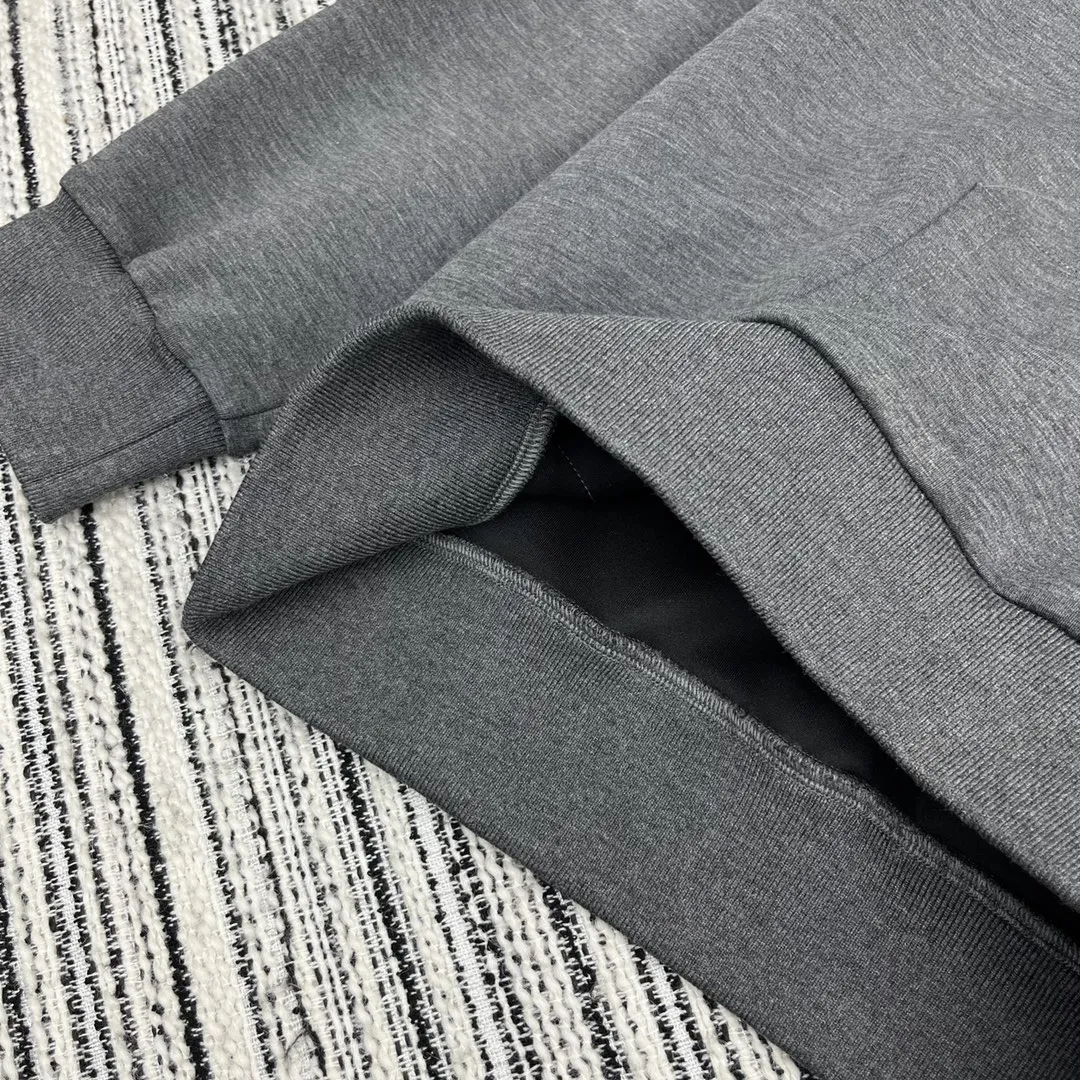 LOEWE グレー刺繍ロゴフーディーセット - 画像 (8)