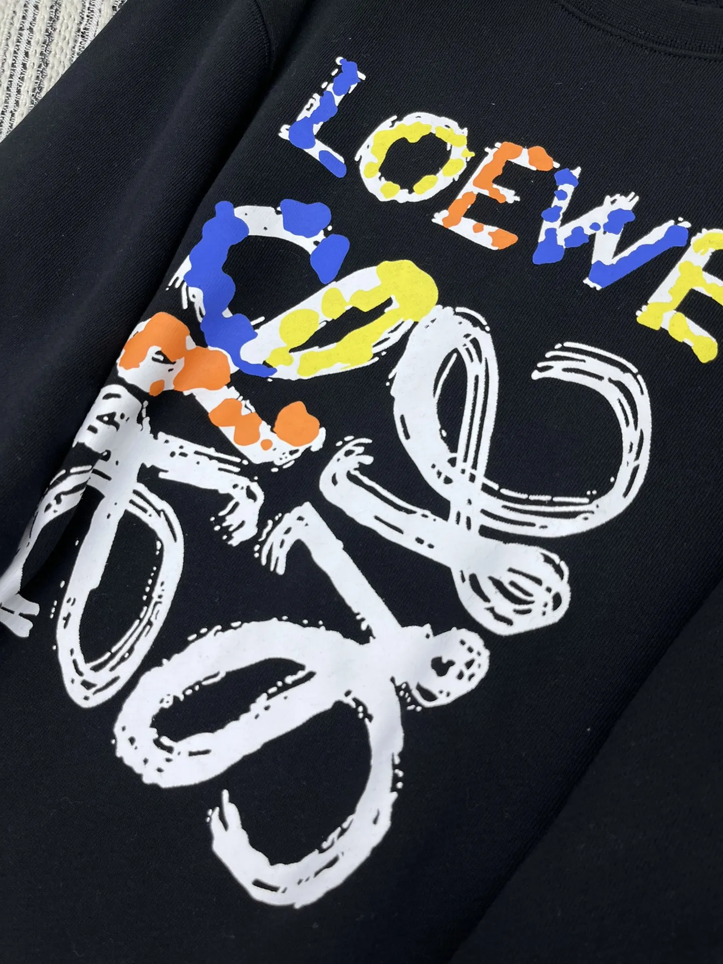 Loewe 黒色プリントのラウンドネックのパーカー - 画像 (6)