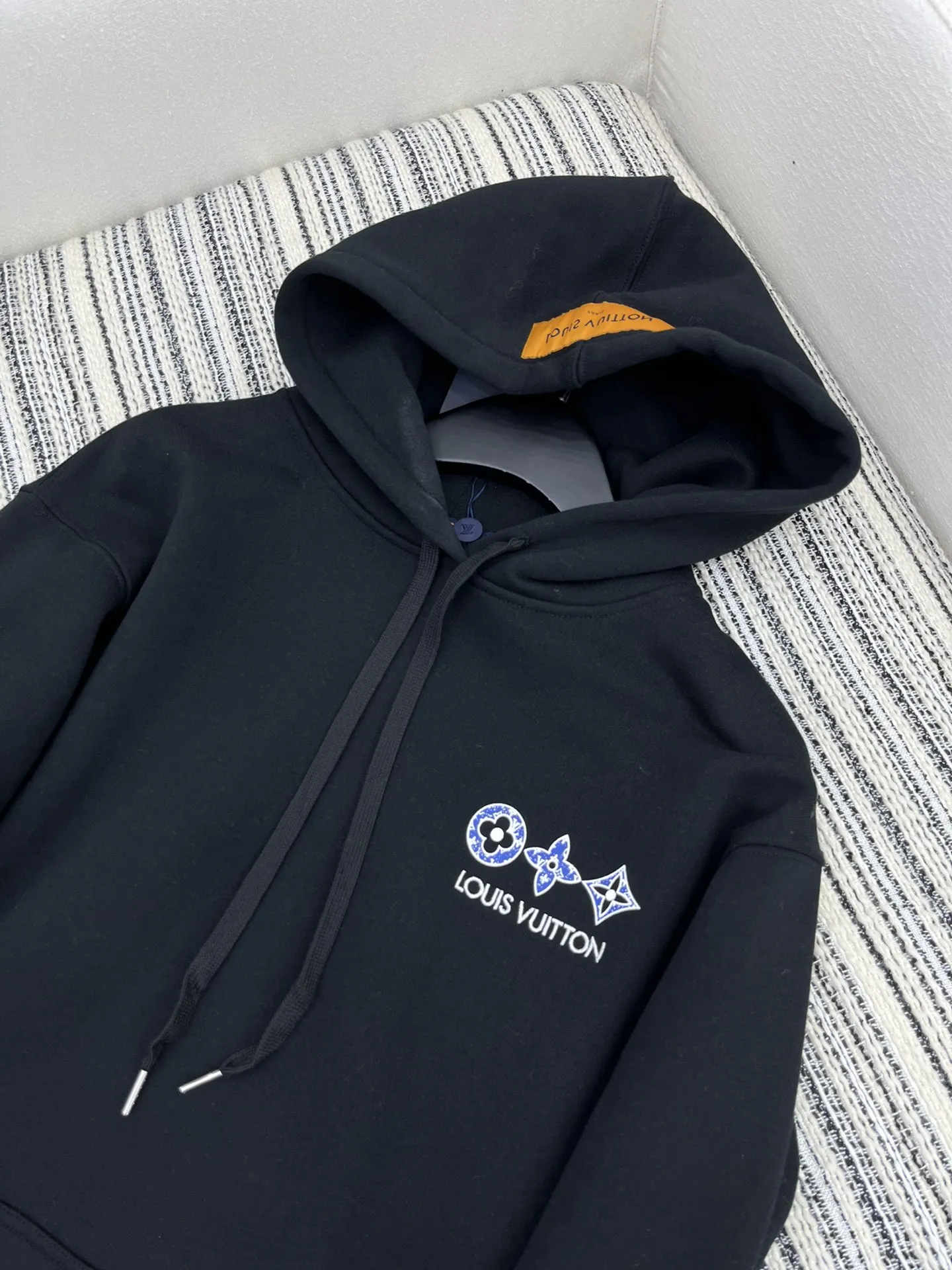 Louis Vuitton 黒色フリース付きパーカー - 画像 (3)