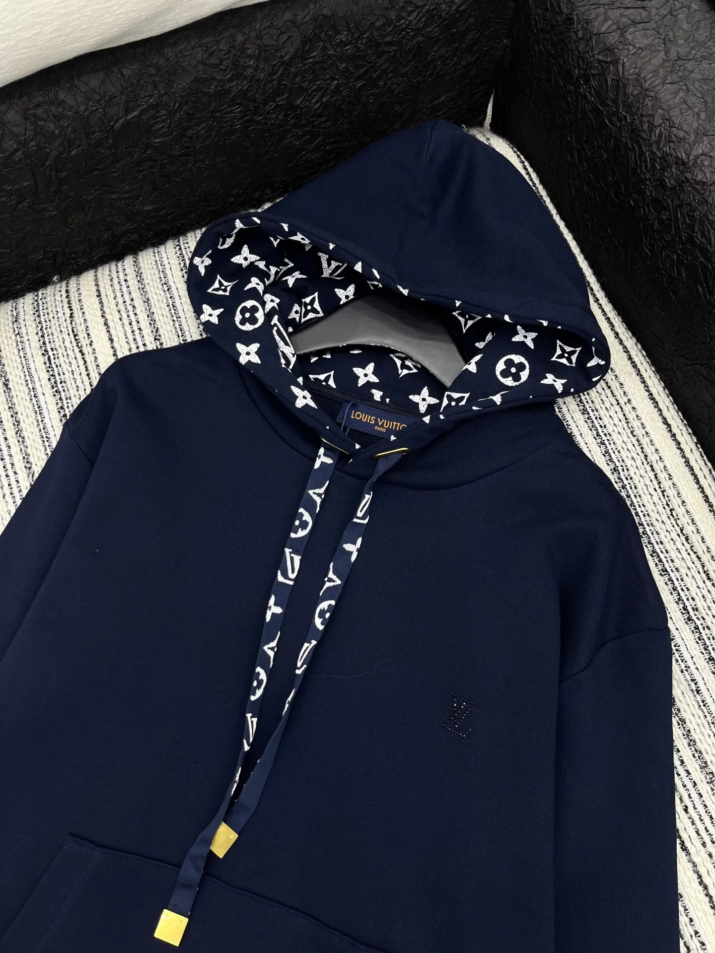 Louis Vuitton 青色パーカー - 画像 (3)