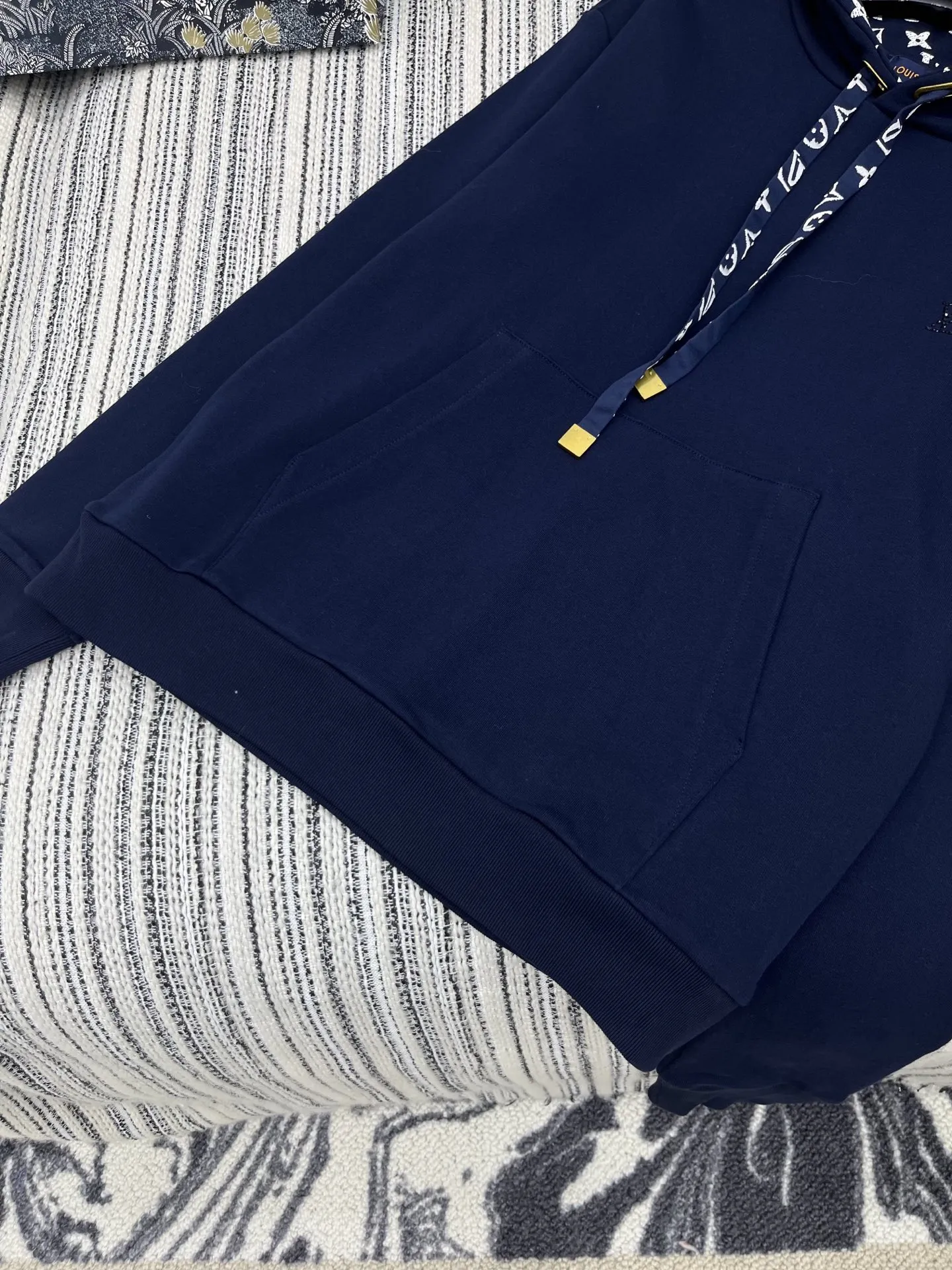 Louis Vuitton 青色パーカー - 画像 (5)