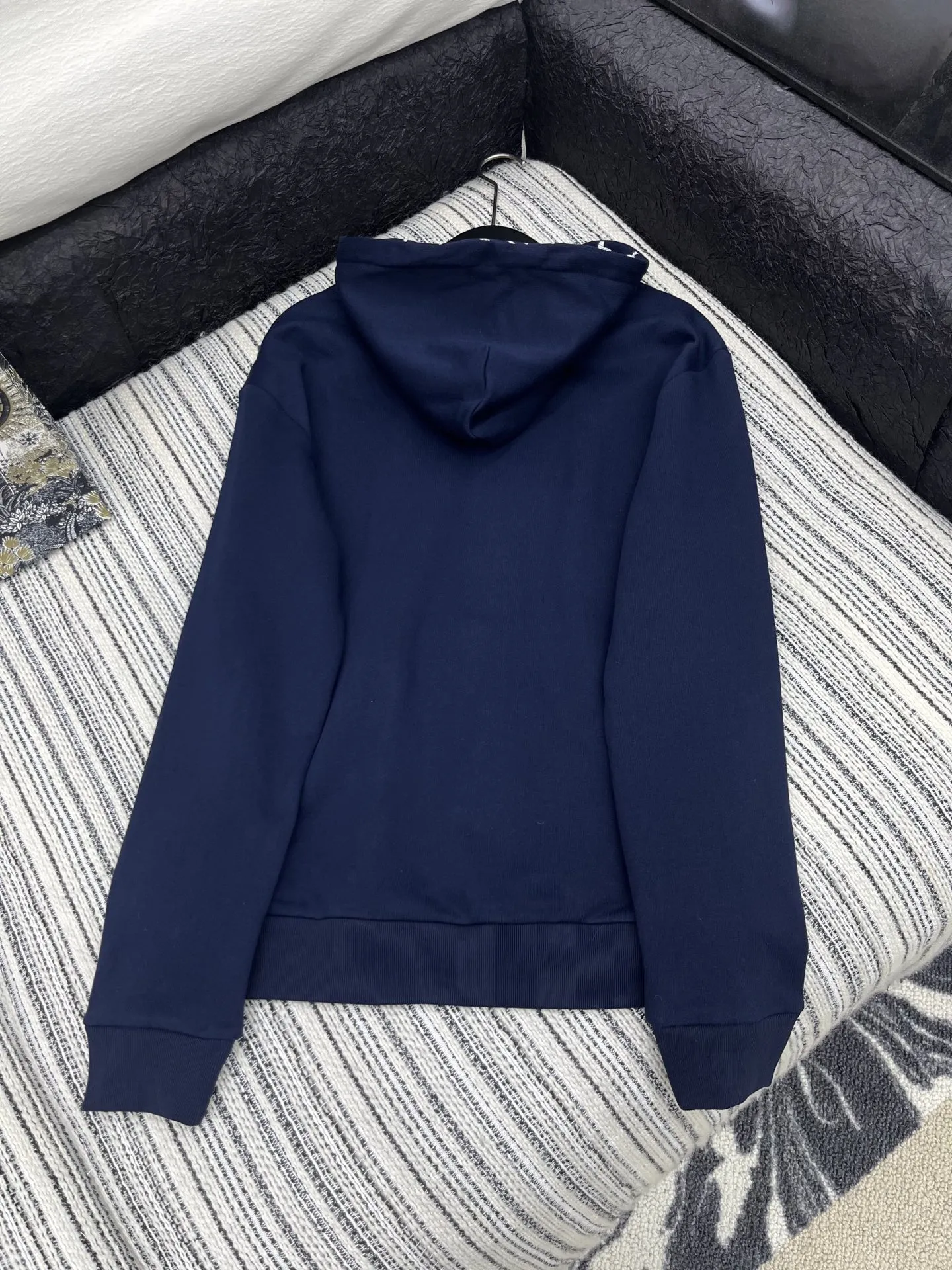 Louis Vuitton 青色パーカー - 画像 (7)