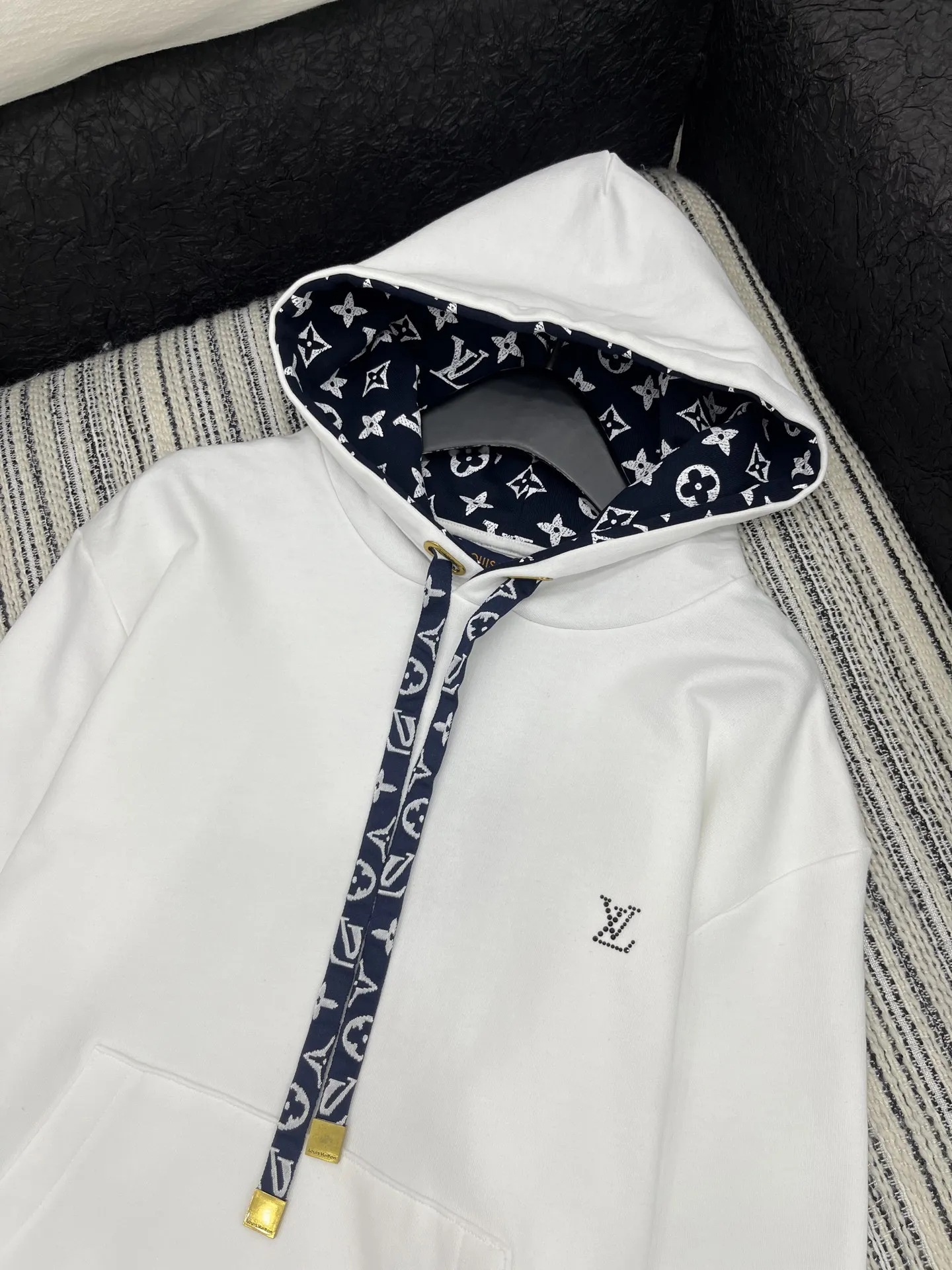 Louis Vuitton 白 クラシックフーディ - 画像 (3)