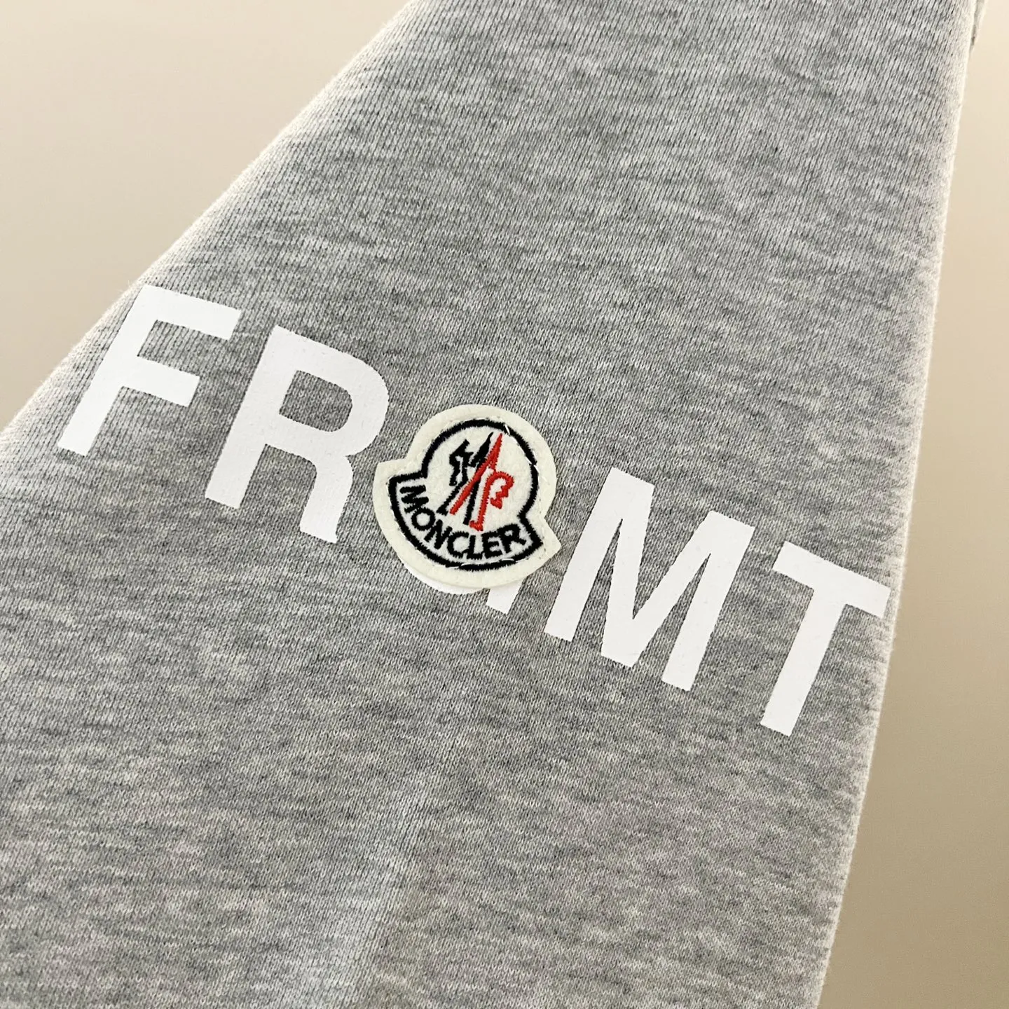 MONCLER 420gコットン Crew Neck スウェット グレー - 画像 (8)