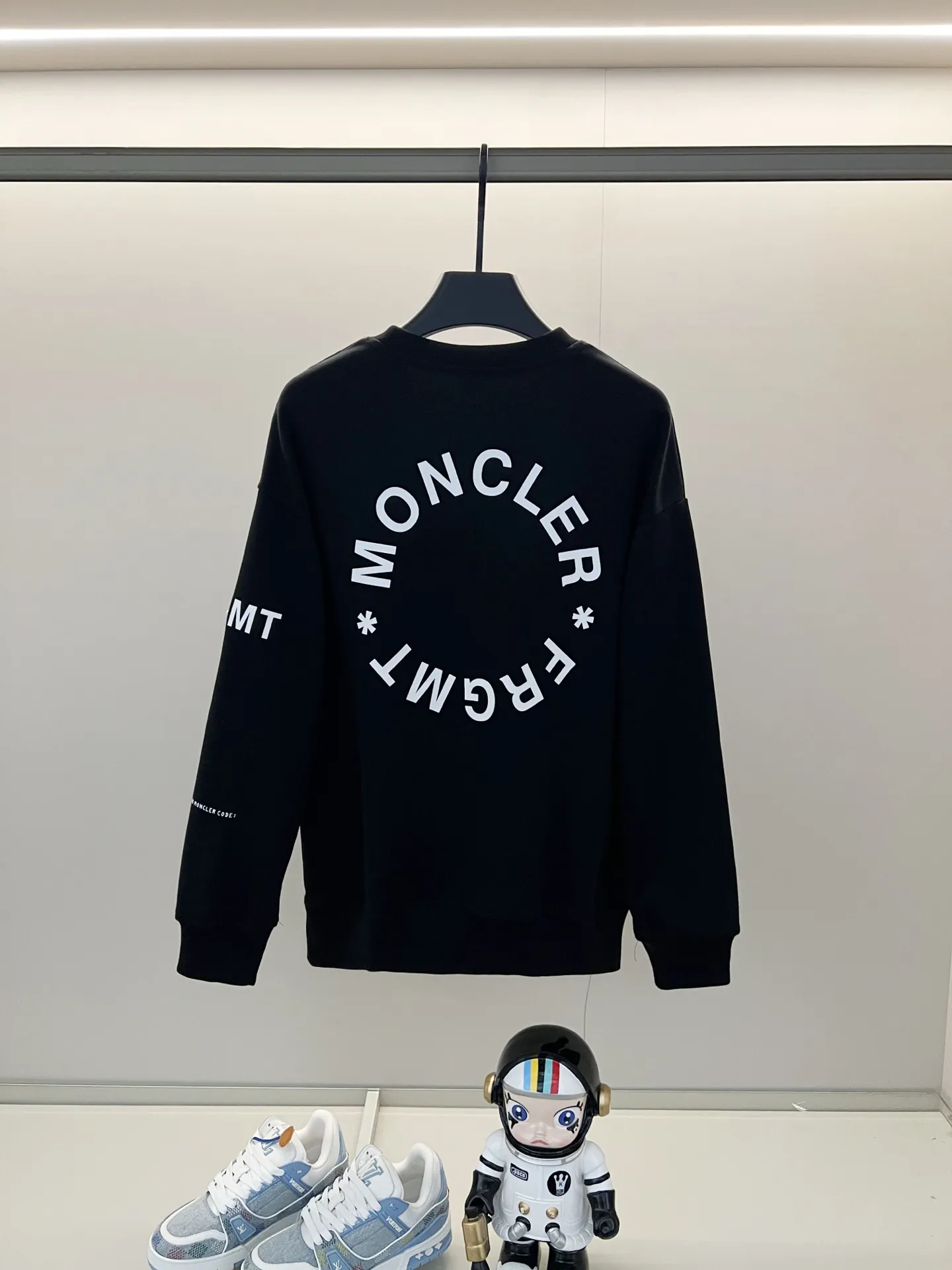 MONCLER 420gコットン黒色ラウンドネックスウェット - 画像 (3)