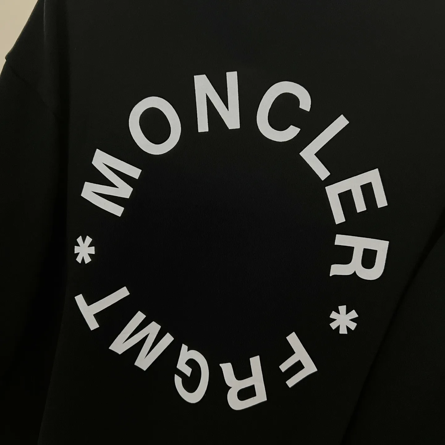 MONCLER 420gコットン黒色ラウンドネックスウェット - 画像 (6)