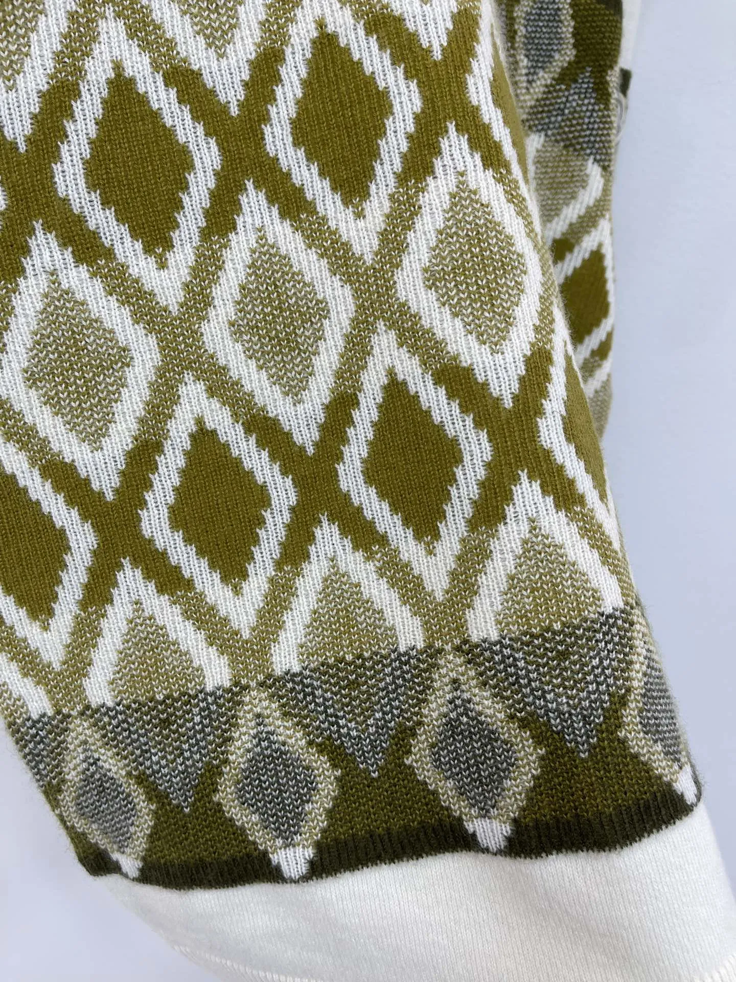 Monclerモン口25早秋新款ベージュ菱格ニット - 画像 (5)