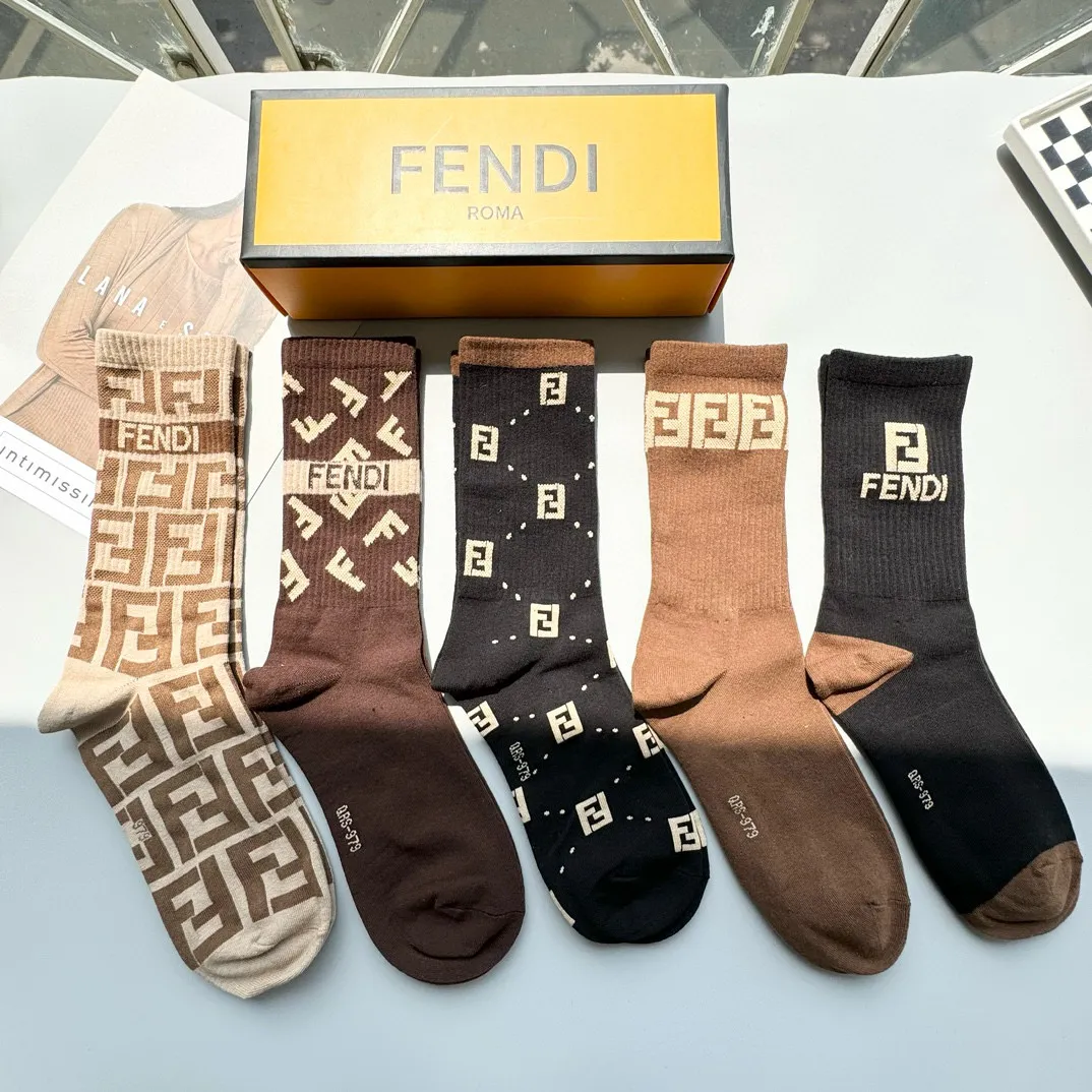 FENDI 高筒ソックス 5足セット カラフル柄