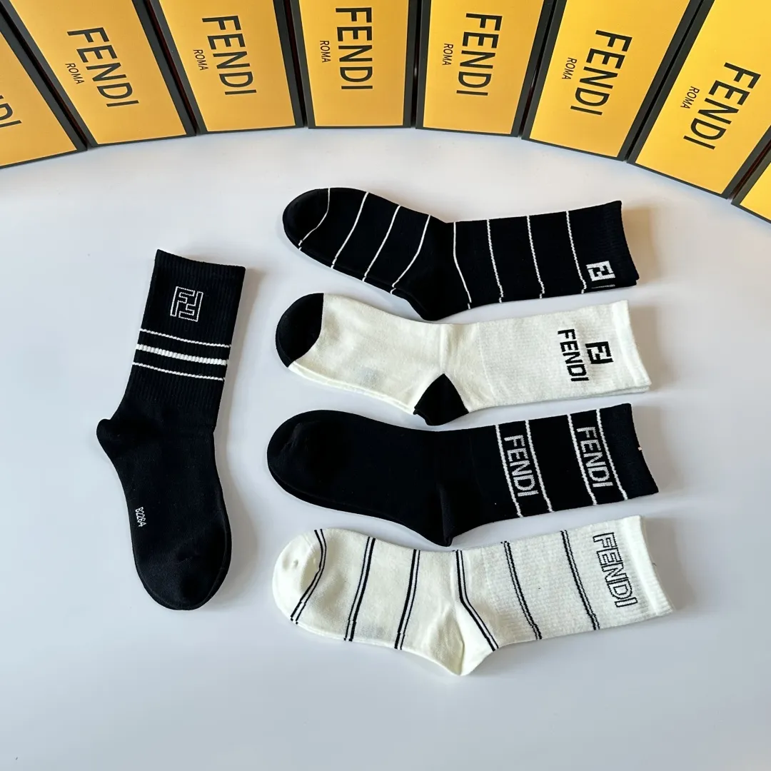 FENDI 新款中長丈ソックス 黒白 5足セット - 画像 (6)