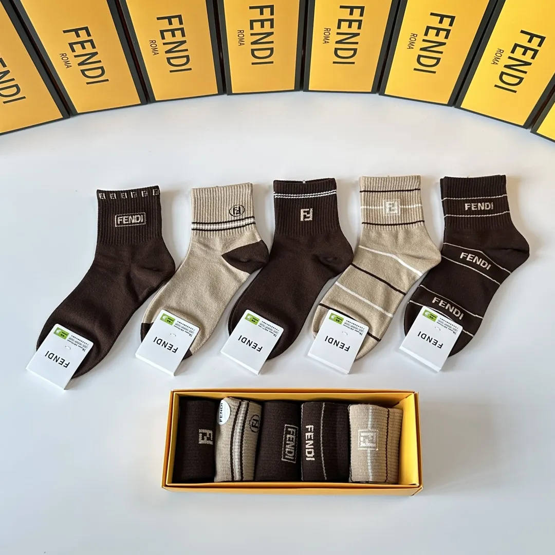 Fendi 新款中長筒靴下5双セット 茶色系 - 画像 (3)