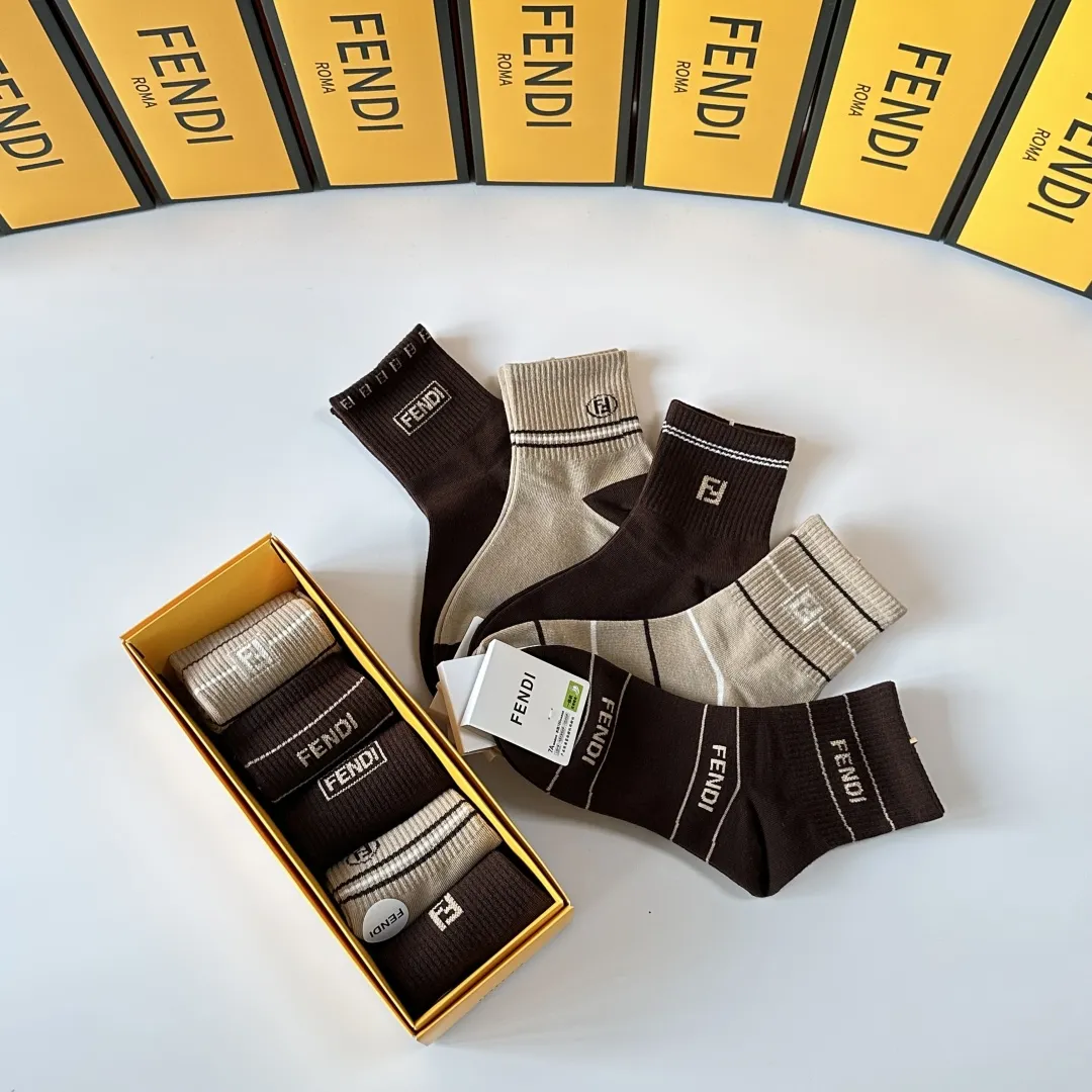 Fendi 新款中長筒靴下5双セット 茶色系 - 画像 (10)