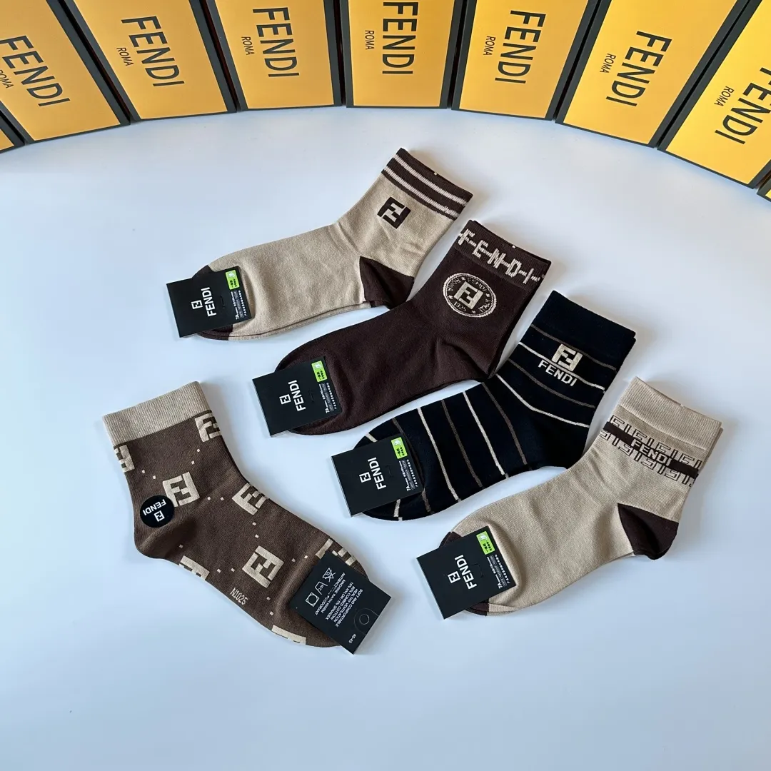 Fendi新款中長靴下マルチカラーセット - 画像 (5)
