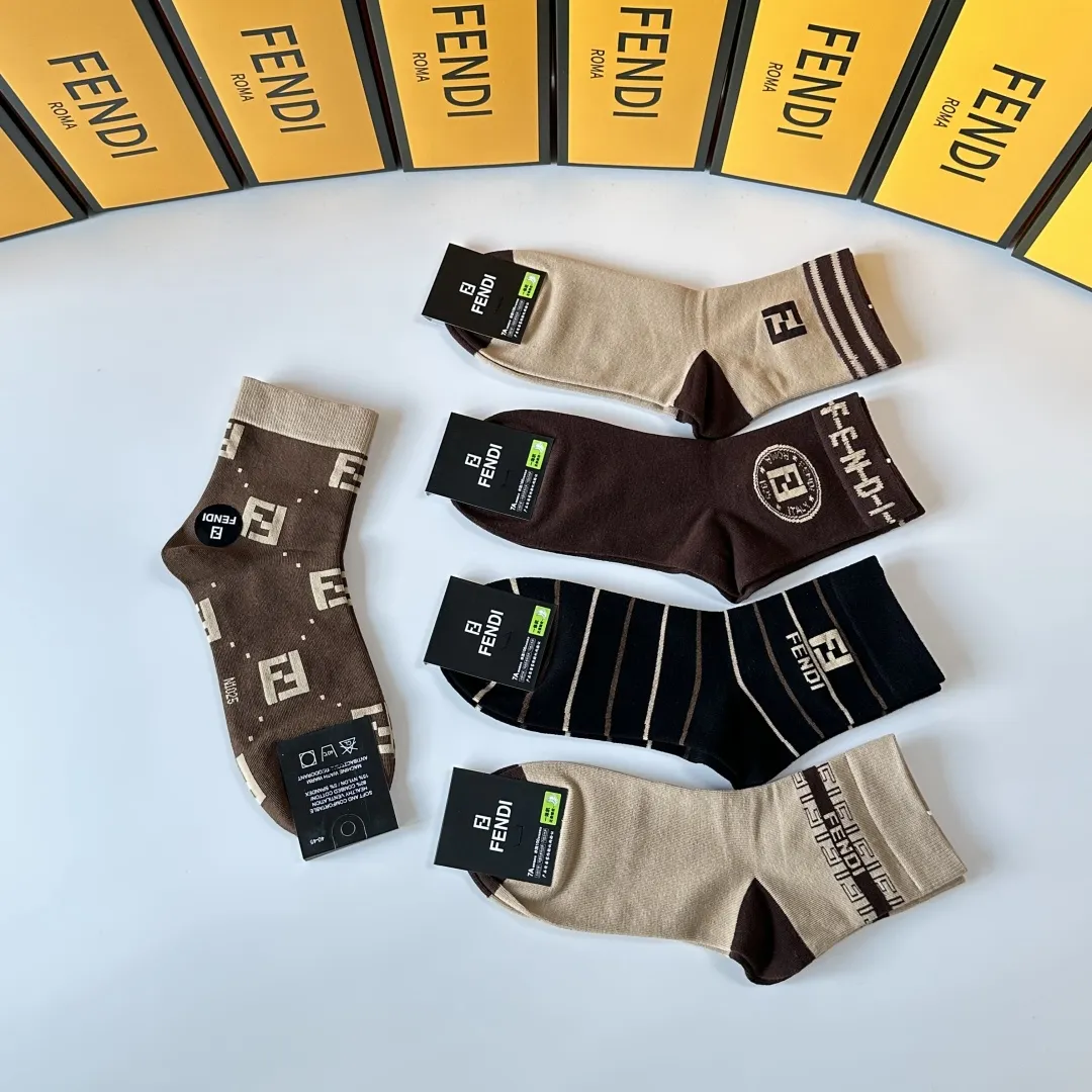 Fendi新款中長靴下マルチカラーセット - 画像 (6)