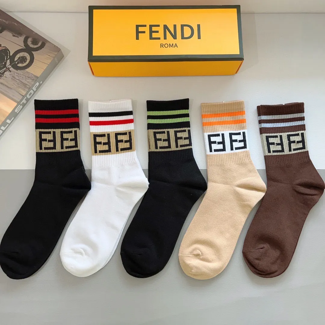 FENDIクラシック長ソックス5色セット