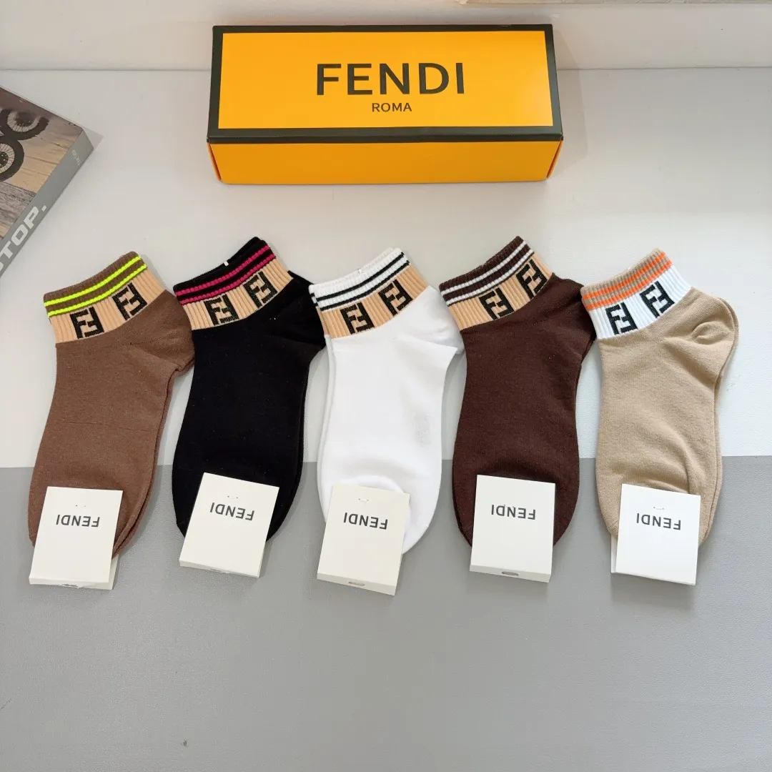 FENDI クラシックFFローカットソックス5色セット - 画像 (3)