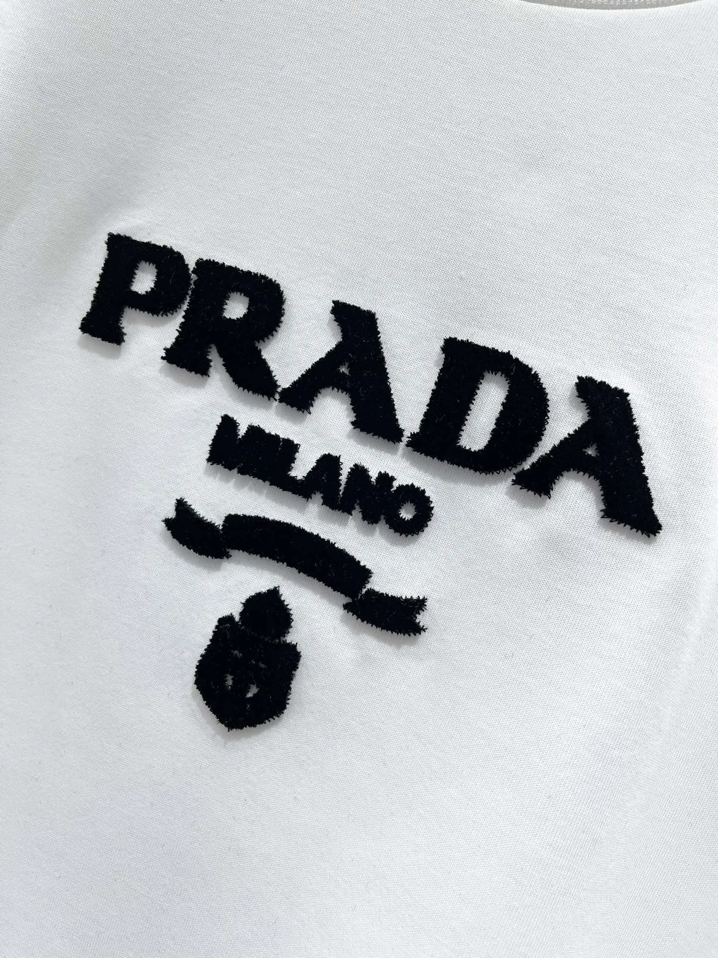 プラダ ホワイト レタリング スウェットシャツ - 画像 (6)