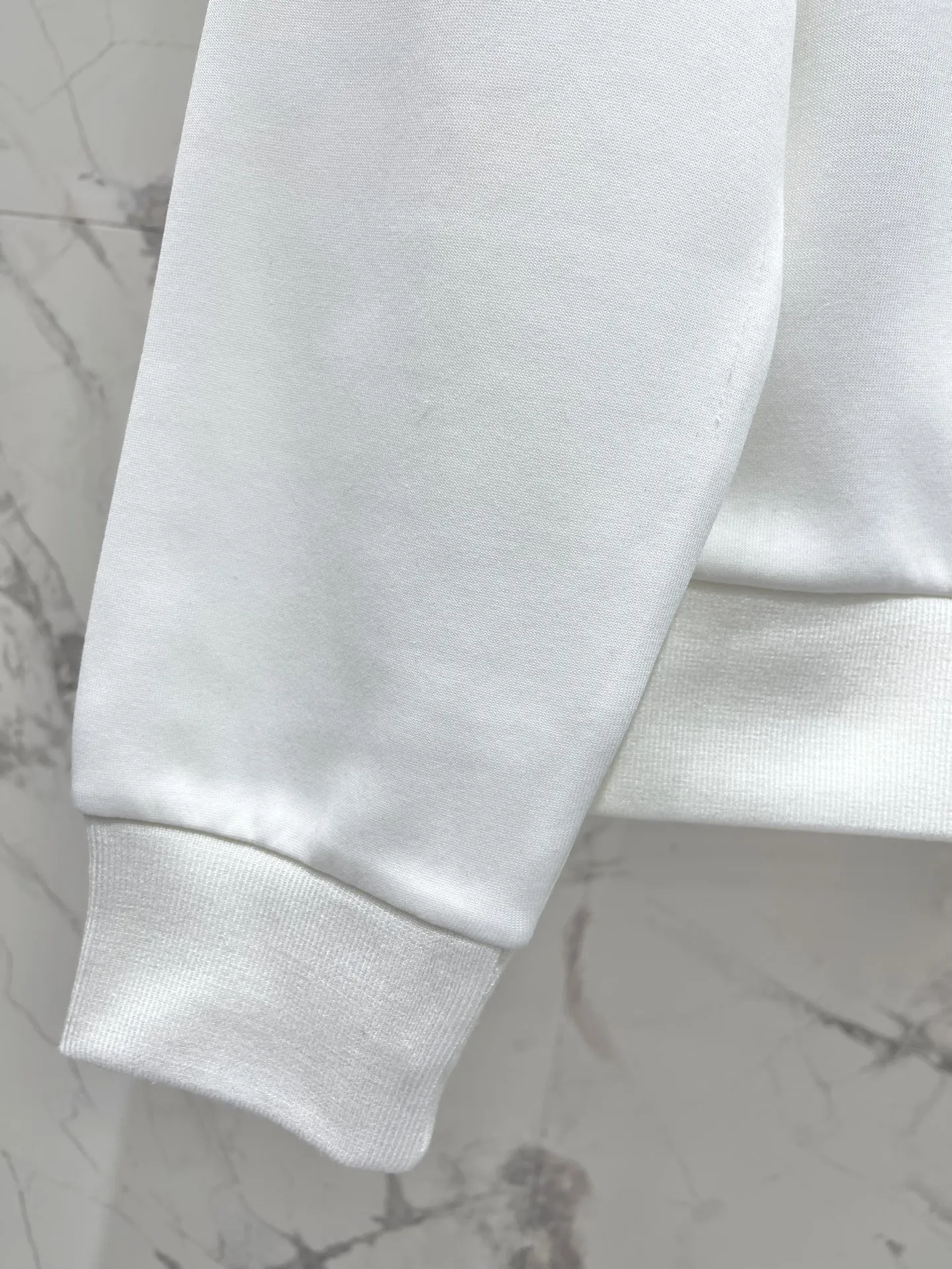 プラダ ホワイト レタリング スウェットシャツ - 画像 (7)