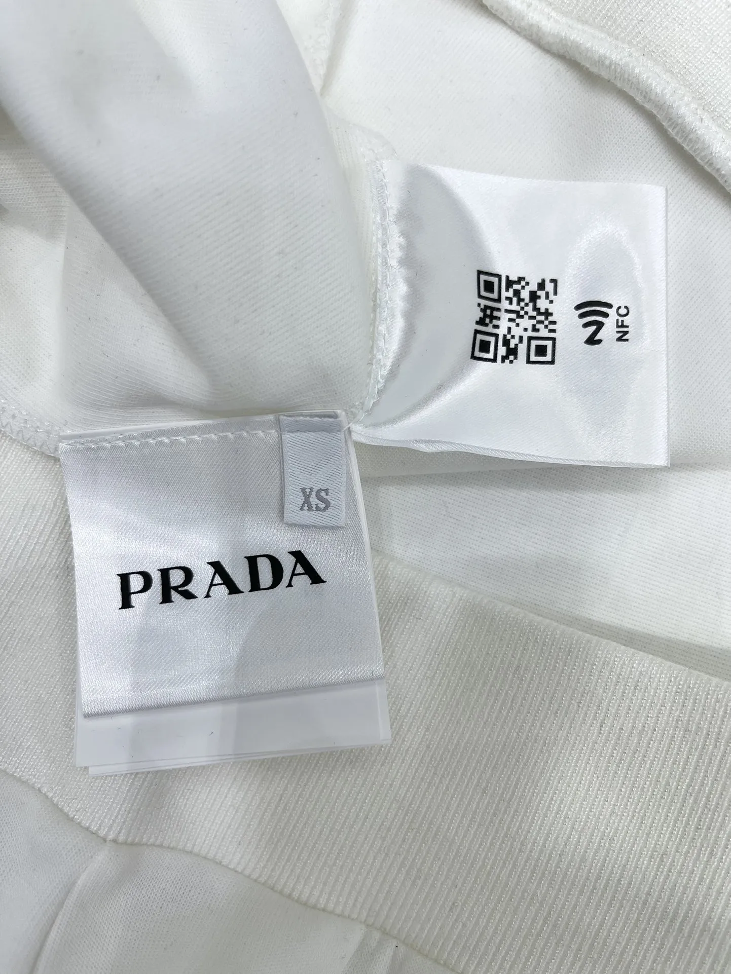 プラダ ホワイト レタリング スウェットシャツ - 画像 (9)