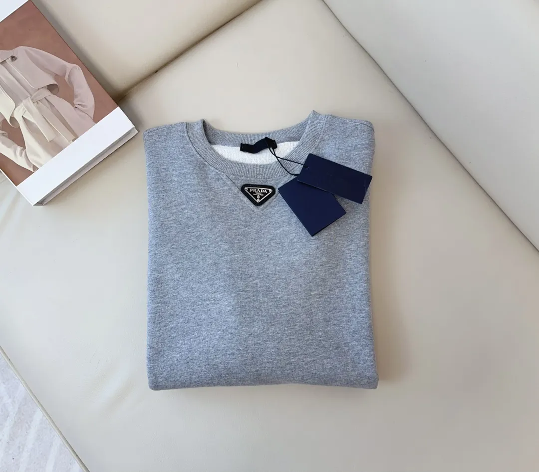 PRADA新款经典ロゴラウンドネックスウェット グレ - 画像 (6)