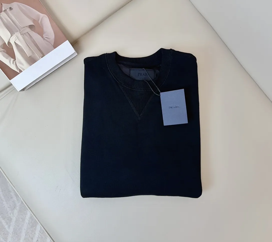 PRADA黒色ロゴラウンドネックスウェット - 画像 (6)