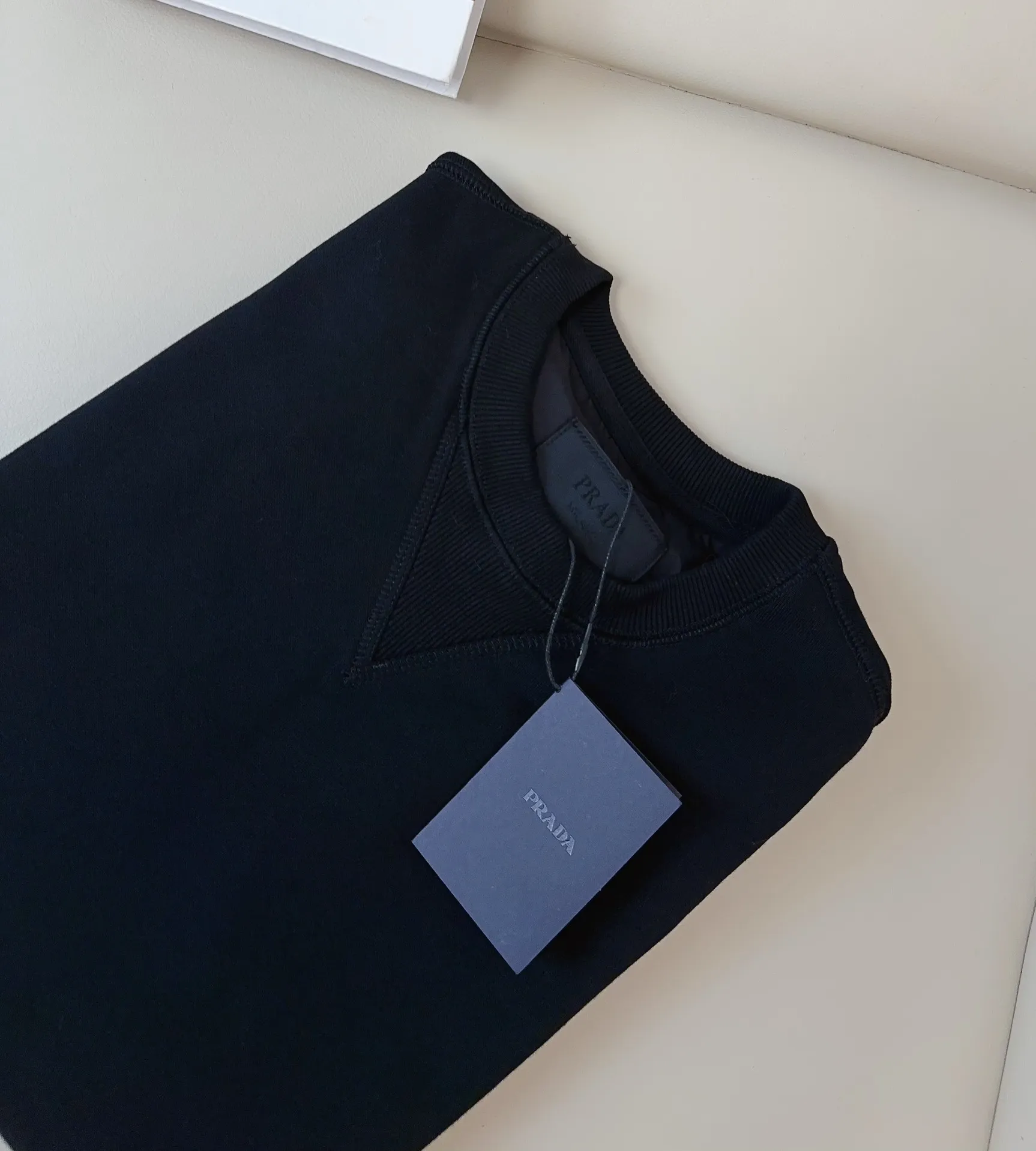 PRADA黒色ロゴラウンドネックスウェット - 画像 (7)
