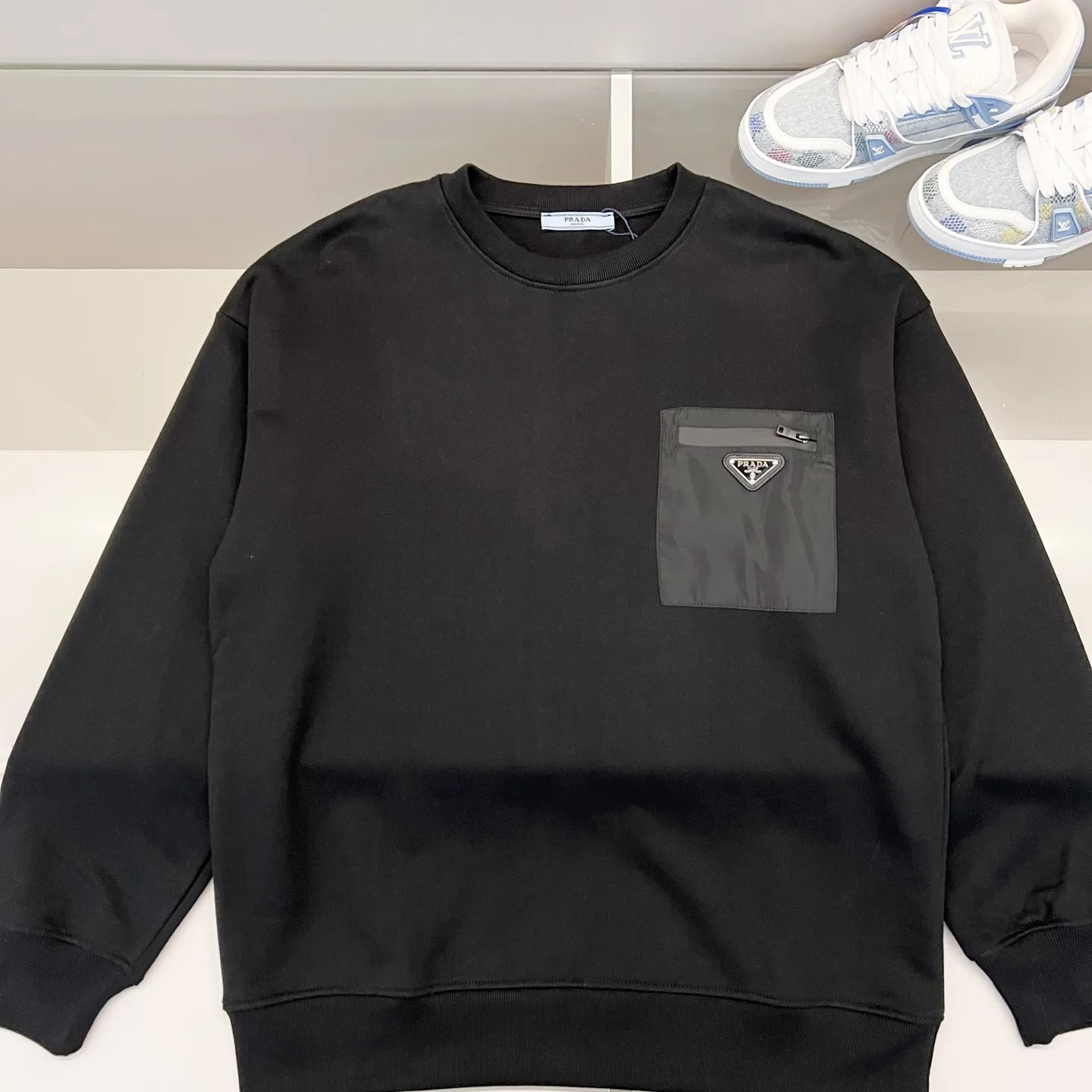 PRADA 420gコットン丸首スウェット ブラック - 画像 (10)