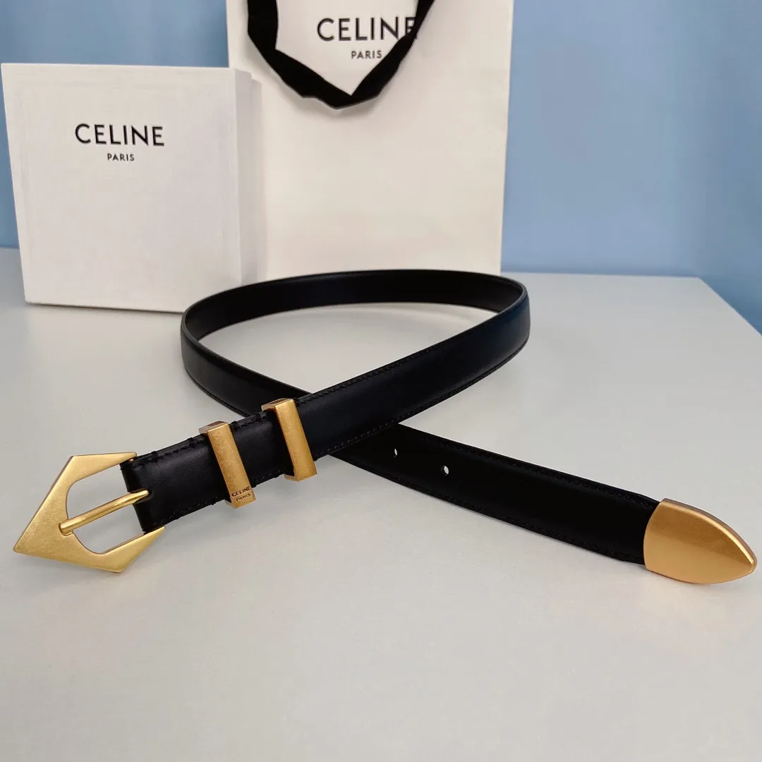 CELINE ブラックレザーベルト ゴールド金具 - 画像 (4)