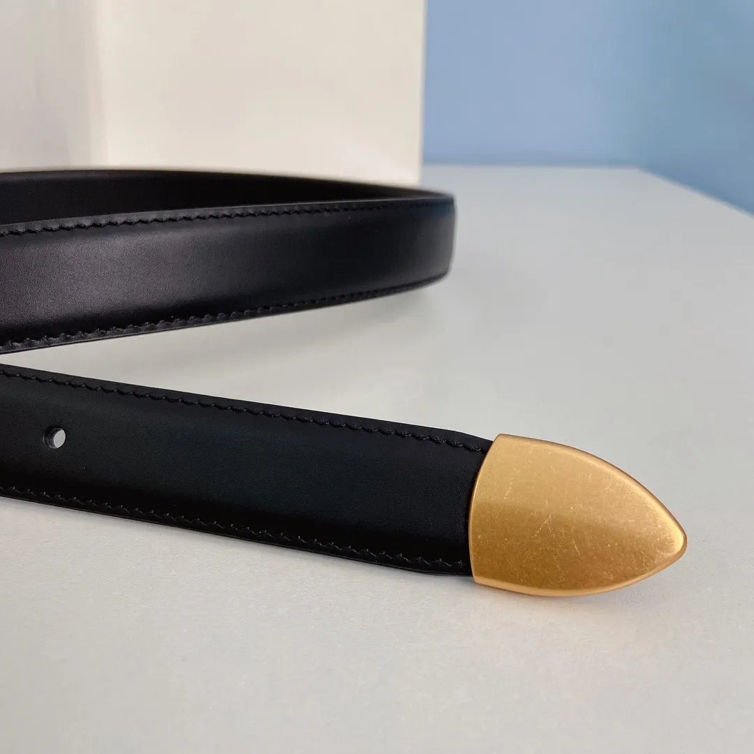 CELINE ブラックレザーベルト ゴールド金具 - 画像 (7)