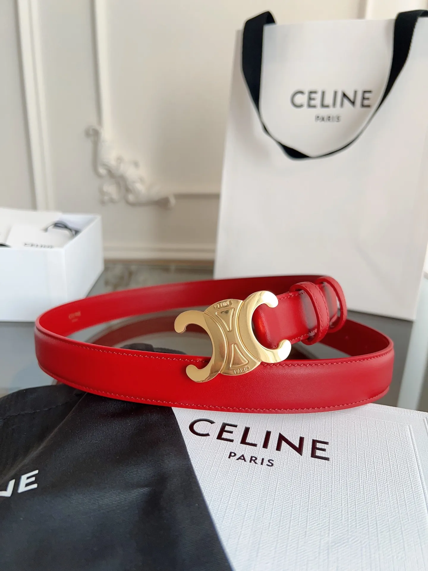 CELINE パリ レディースベルト レッド 凱旋門デザイン