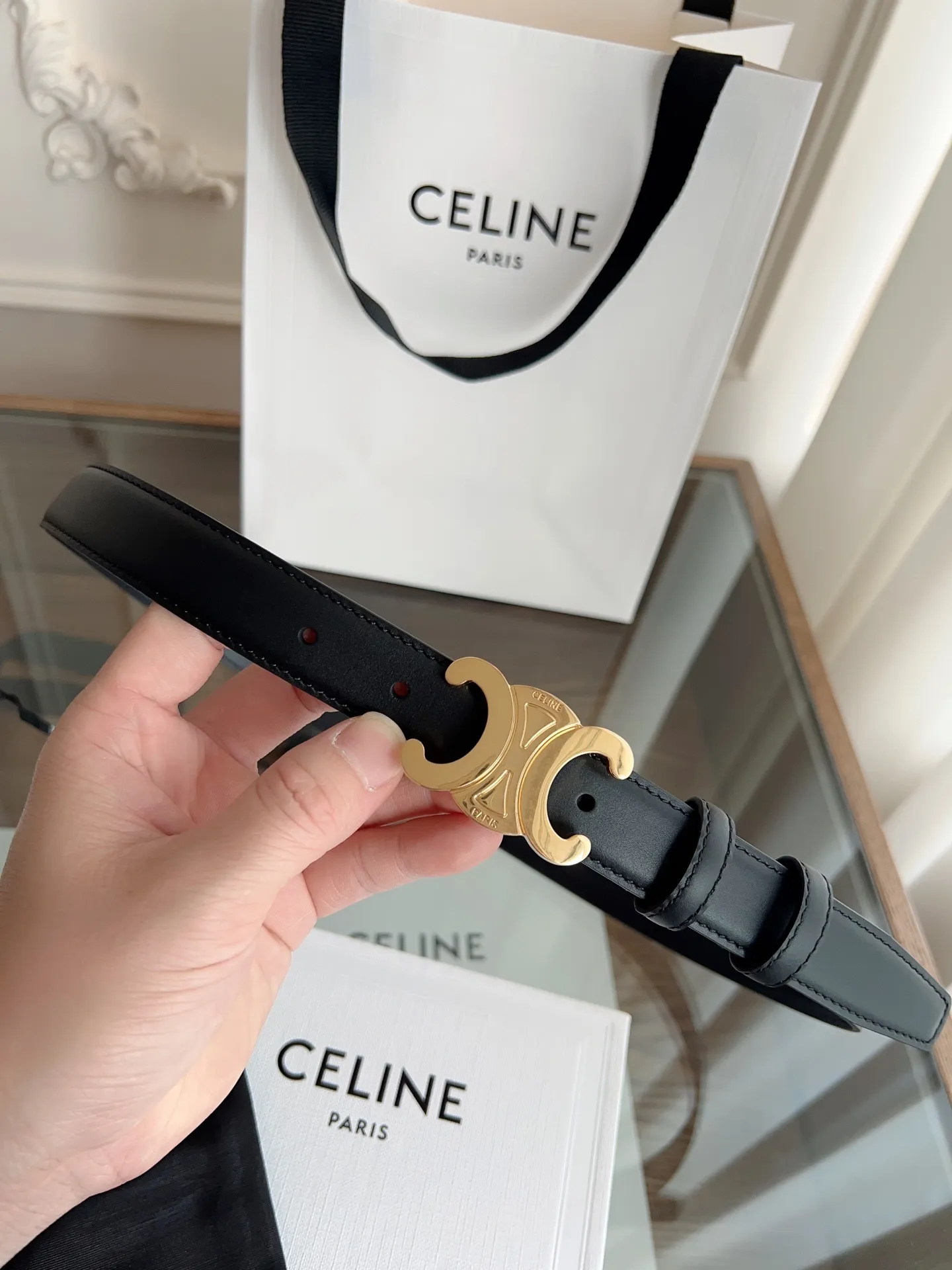 CELINE 黒色レザーベルト 凯旋门バックル - 画像 (6)