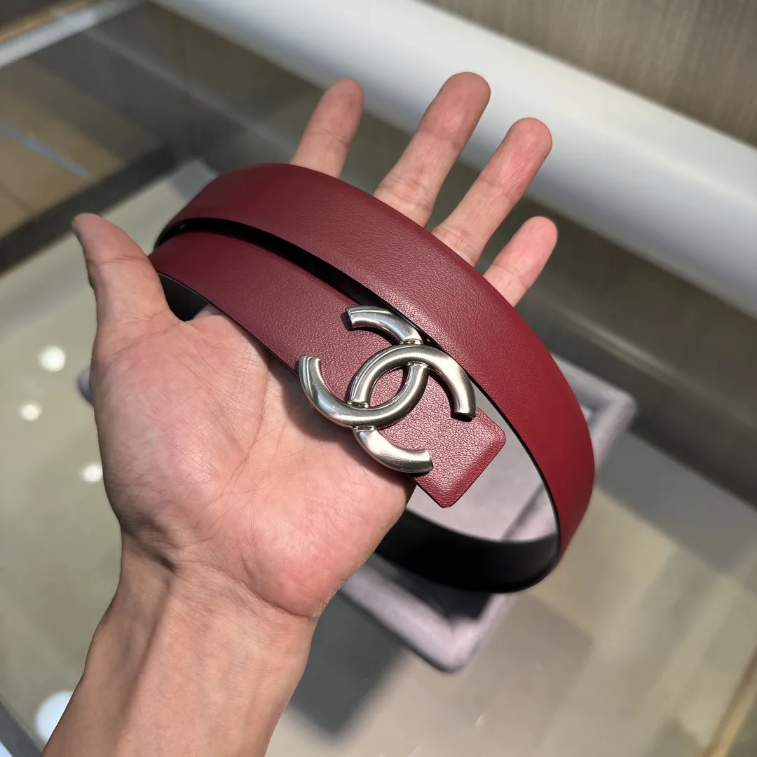 CHANEL新作レッドベルトシルバーバックル - 画像 (3)