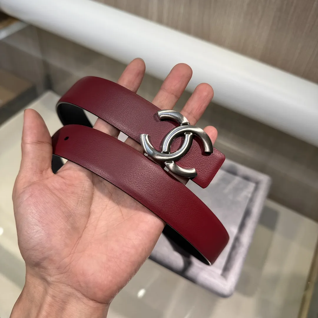 CHANEL新作レッドベルトシルバーバックル - 画像 (4)