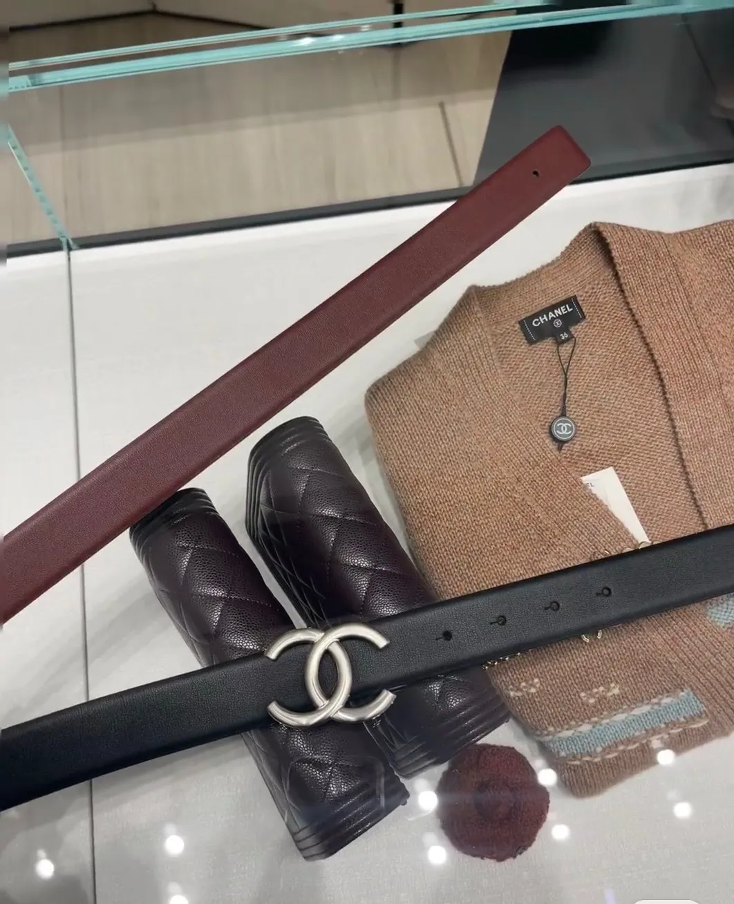 CHANEL新作レッドベルトシルバーバックル - 画像 (14)