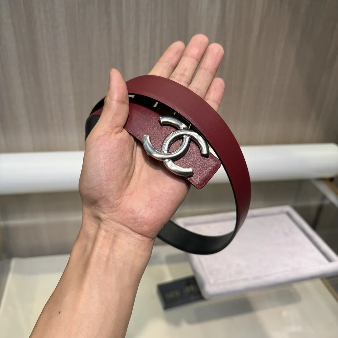 CHANEL新作レッドベルトシルバーバックル - 画像 (5)