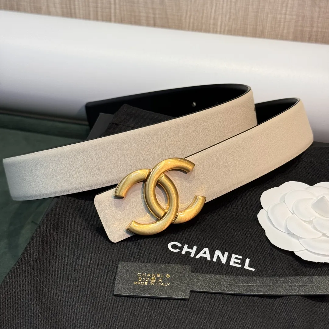 CHANEL高級ベルトゴールドカラーロゴデザイン - 画像 (11)