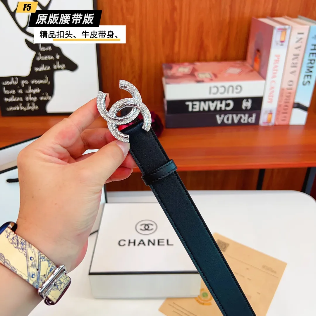 CHANEL ブラックレザーベルト 金銀バックル - 画像 (8)